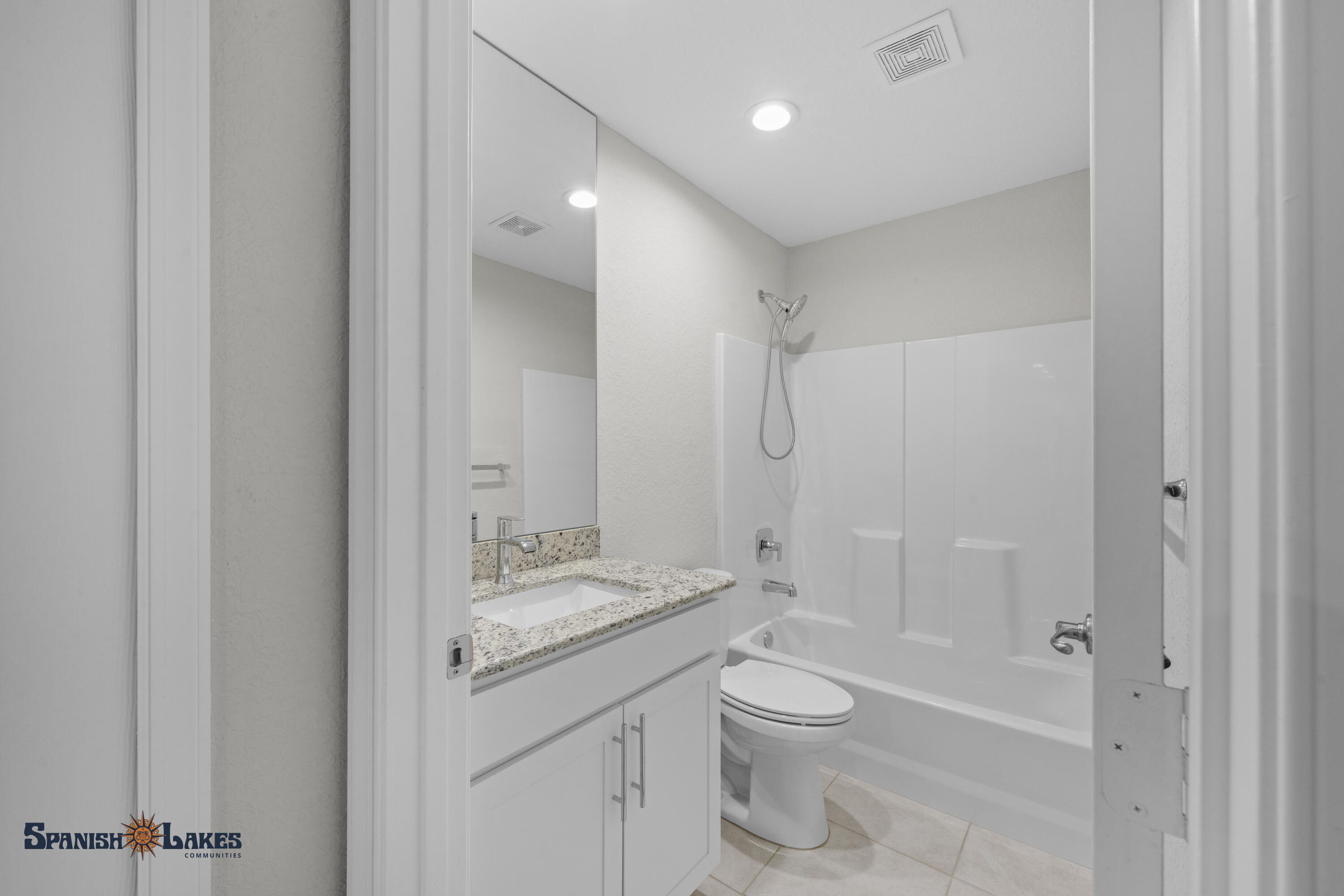 36 Alta Loma Property Photo 4
