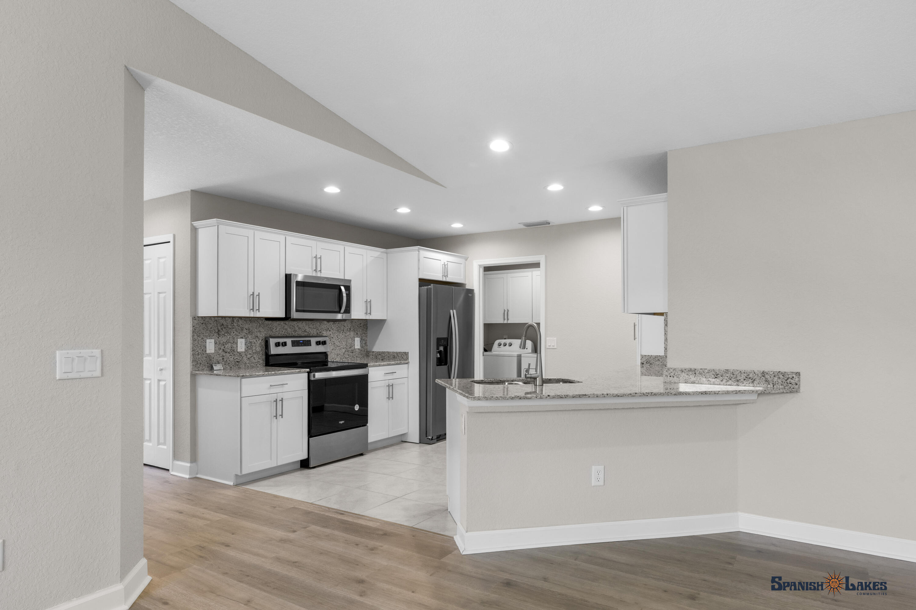 36 Alta Loma Property Photo 5