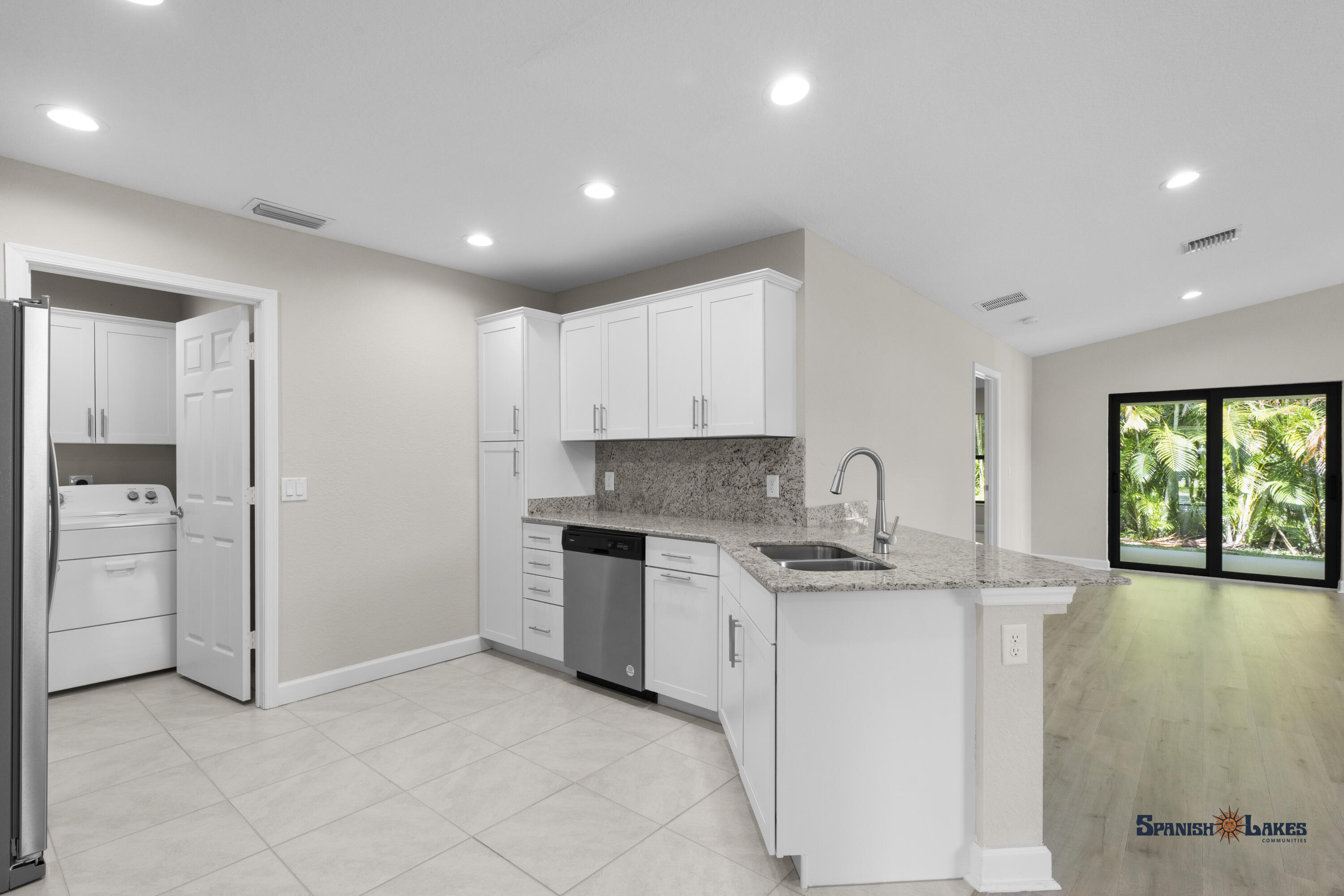 36 Alta Loma Property Photo 7