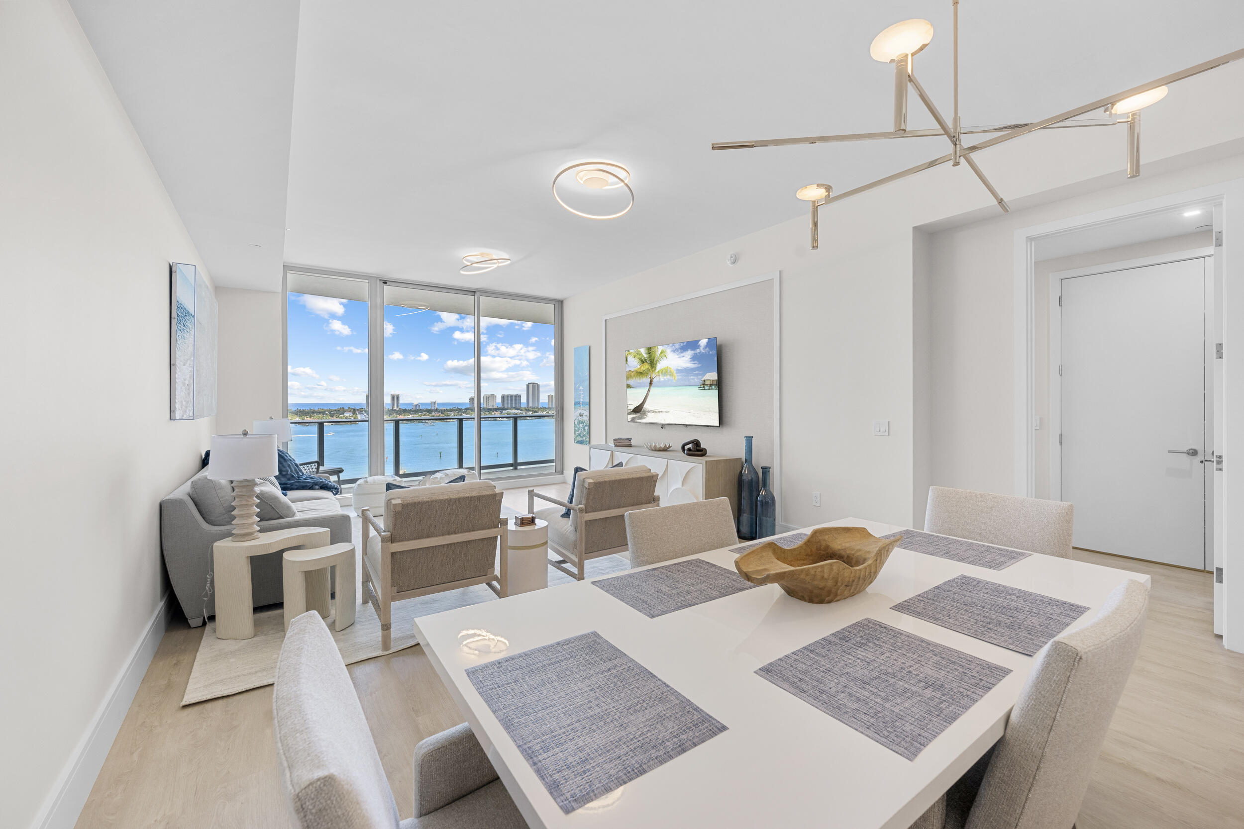 220 Lake Shore Drive 1410 Property Photo 5