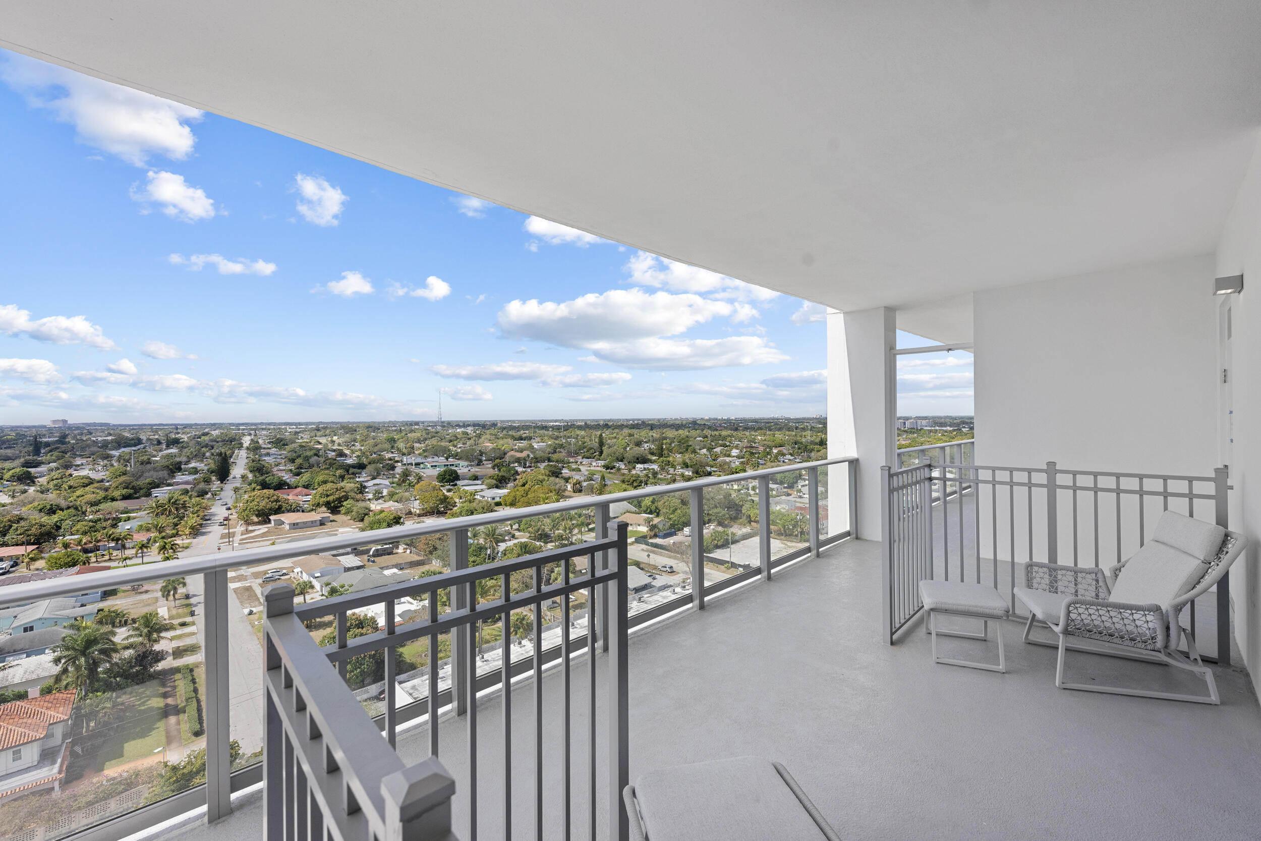 220 Lake Shore Drive 1410 Property Photo 32