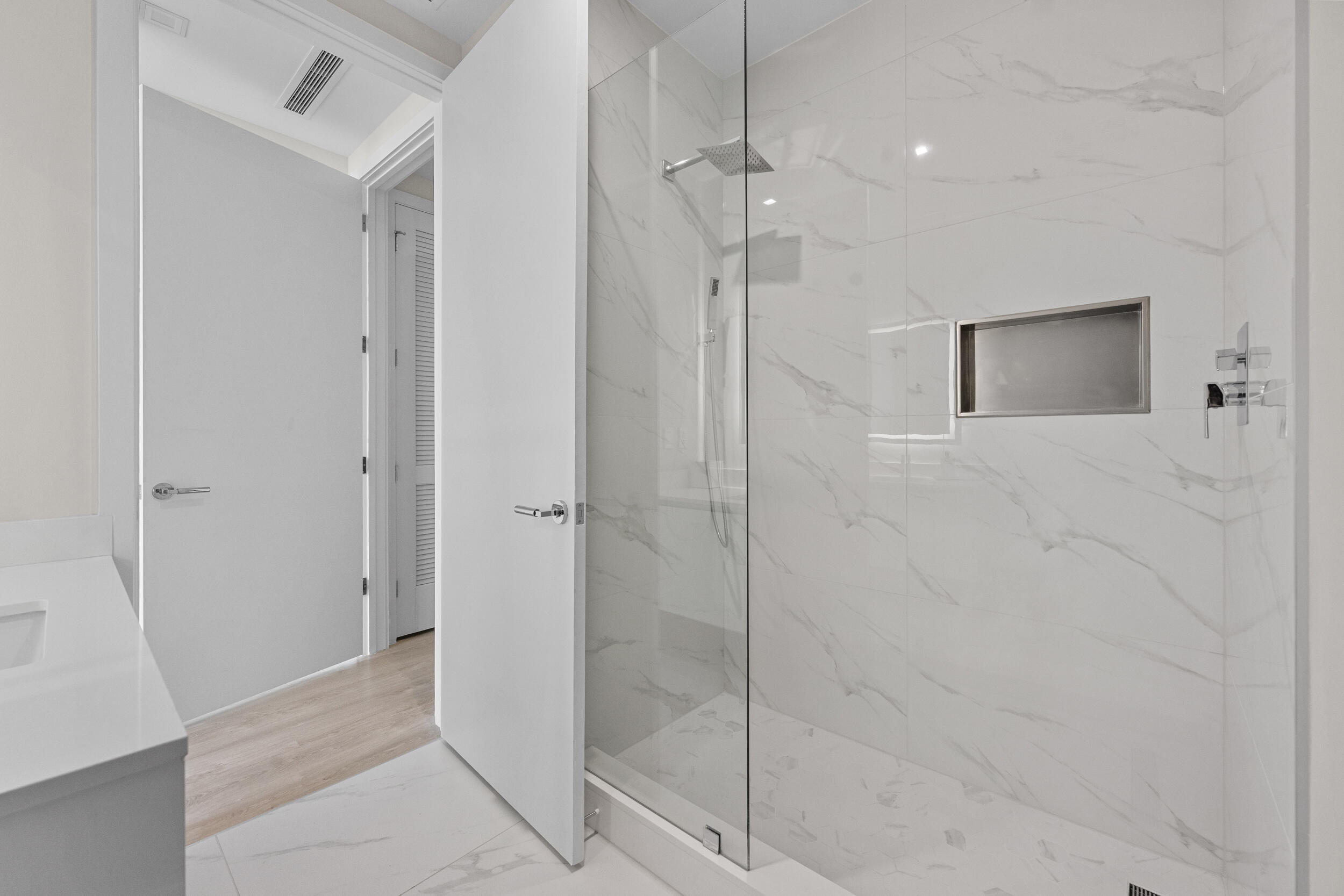 220 Lake Shore Drive 1410 Property Photo 34