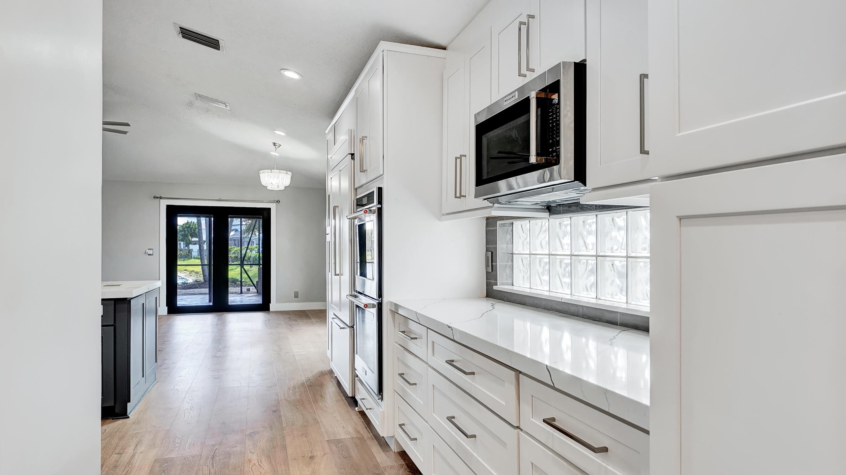 535 Enfield Court Property Photo 4