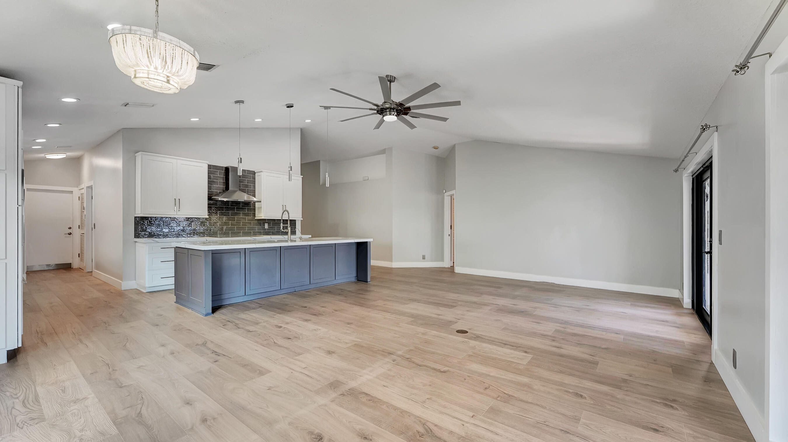 535 Enfield Court Property Photo 14