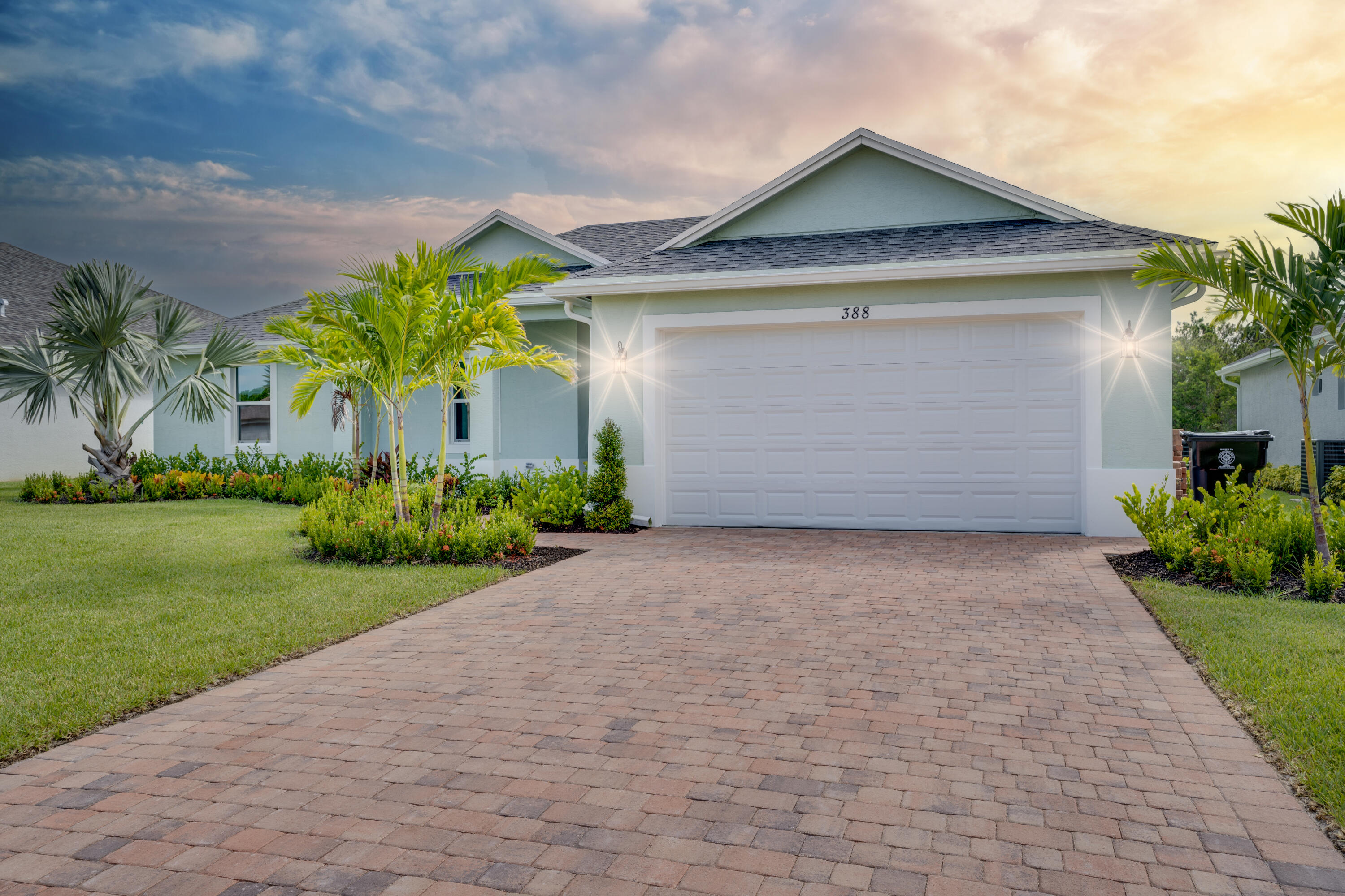388 SW Vista Lake Drive