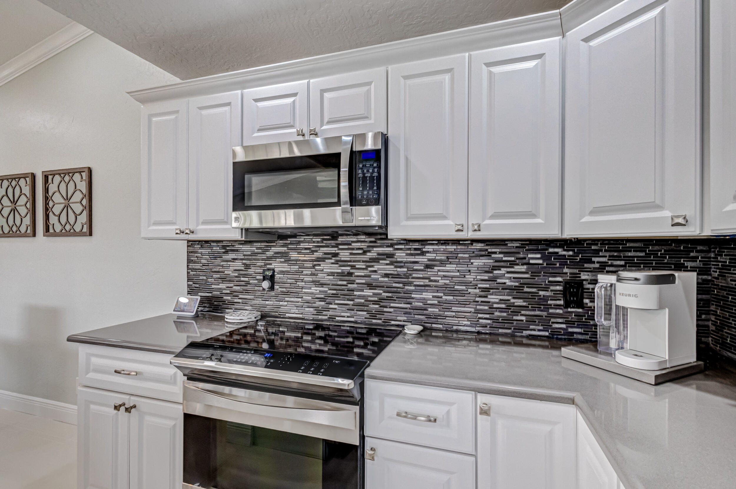 17 Selby Lane Property Photo 25