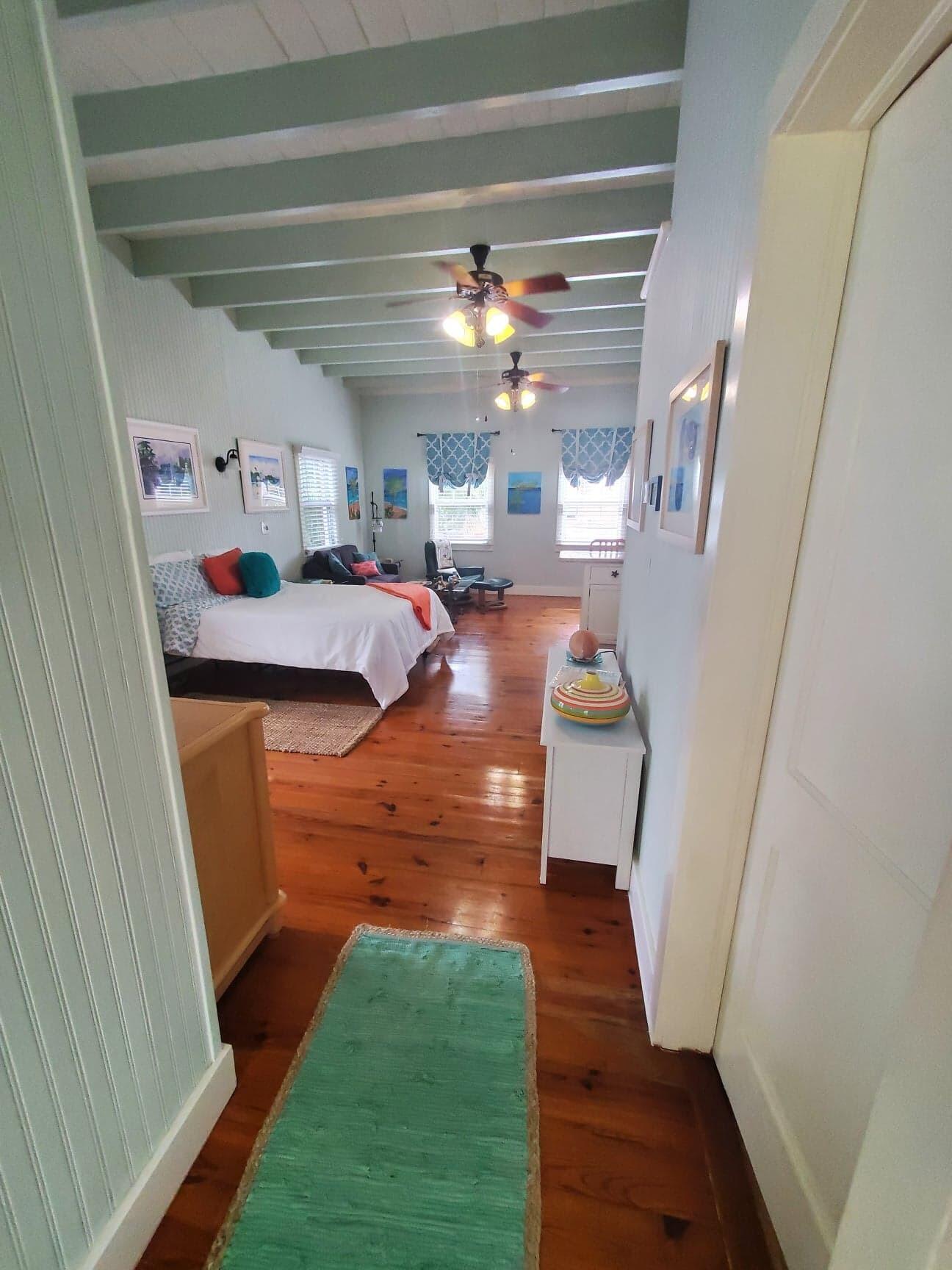 226 Ne 1st Avenue Key Lime Suite Property Photo 15