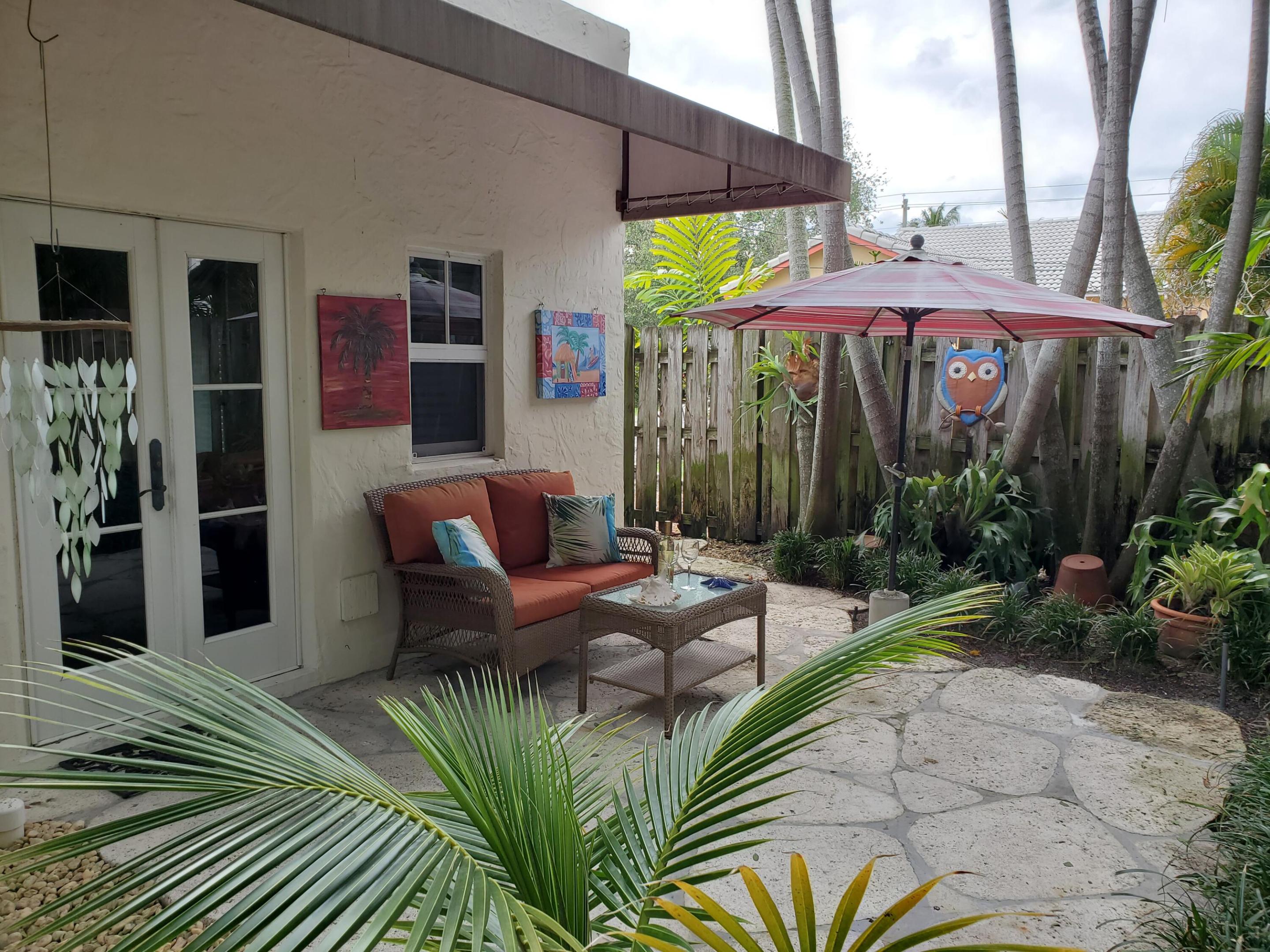 226 Ne 1st Avenue Coco Palm Ste Property Photo 2