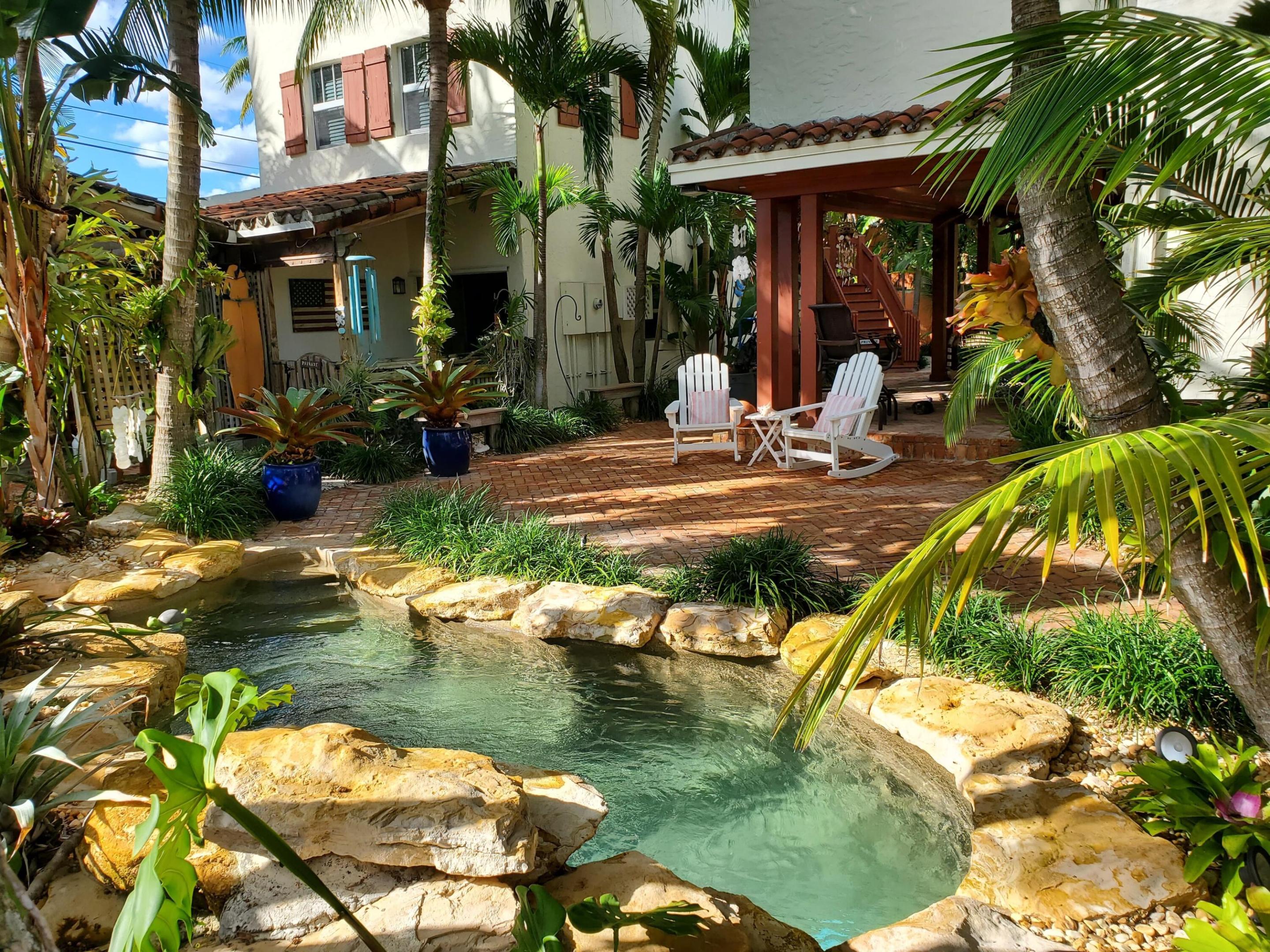 226 Ne 1st Avenue Coco Palm Ste Property Photo 3