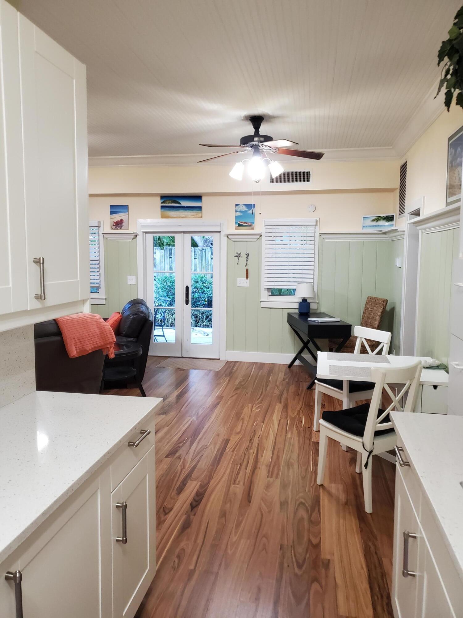 226 Ne 1st Avenue Coco Palm Ste Property Photo 16
