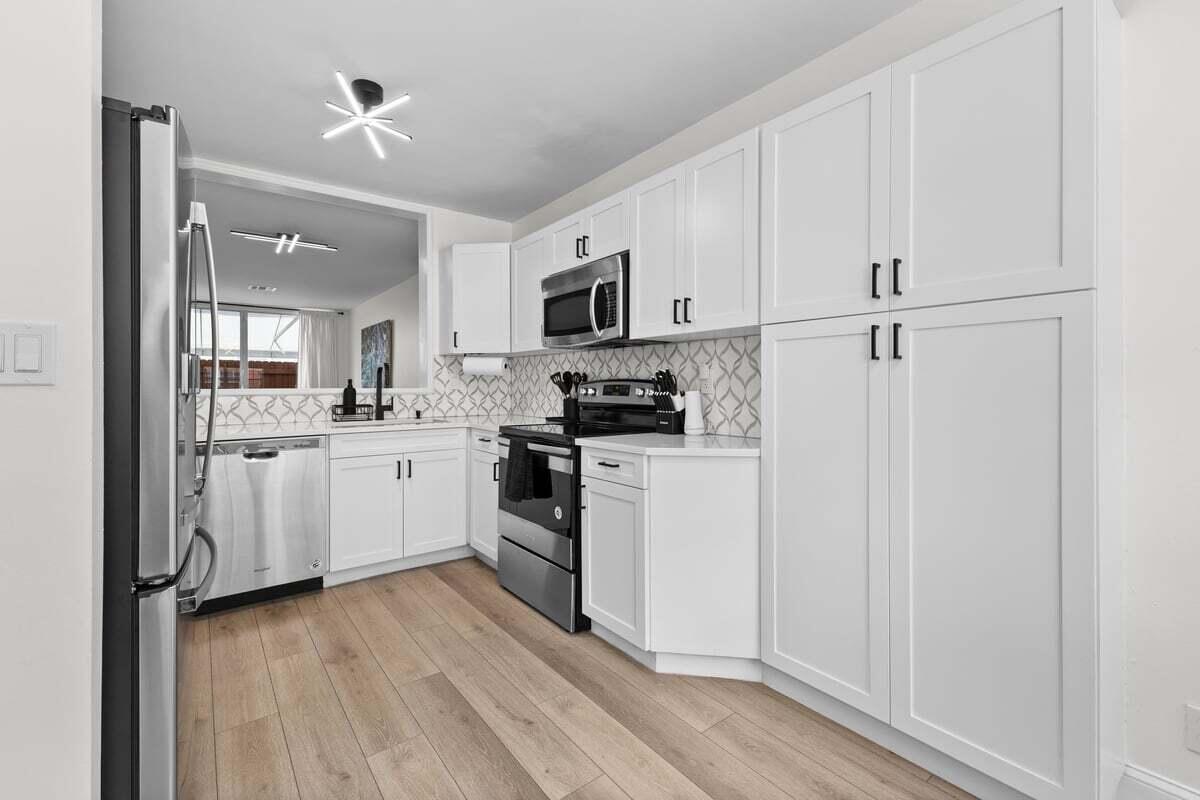 801 Ne 1st Street 8 Property Photo 8