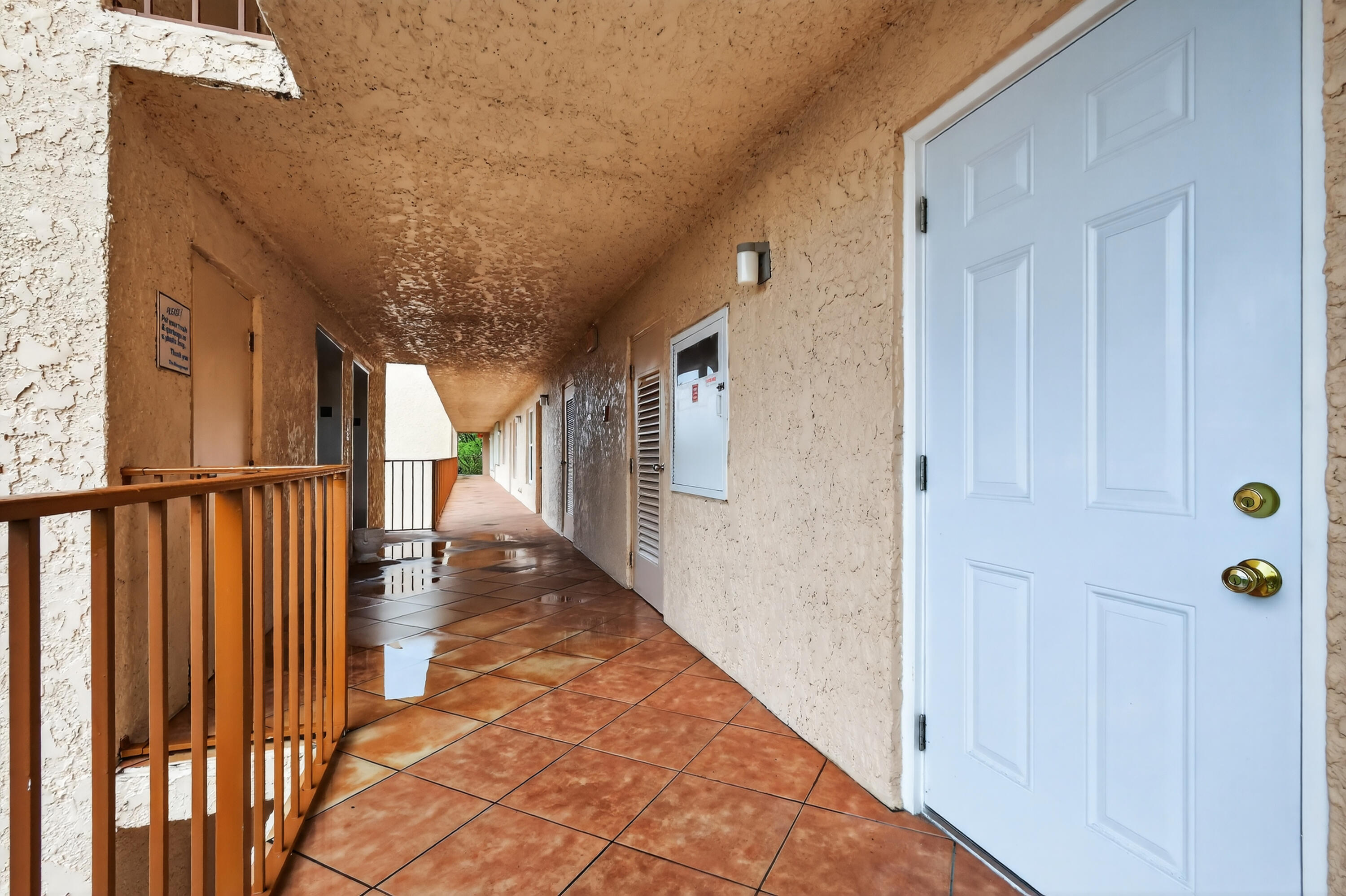 14575 Bonaire Boulevard 605 Property Photo 2