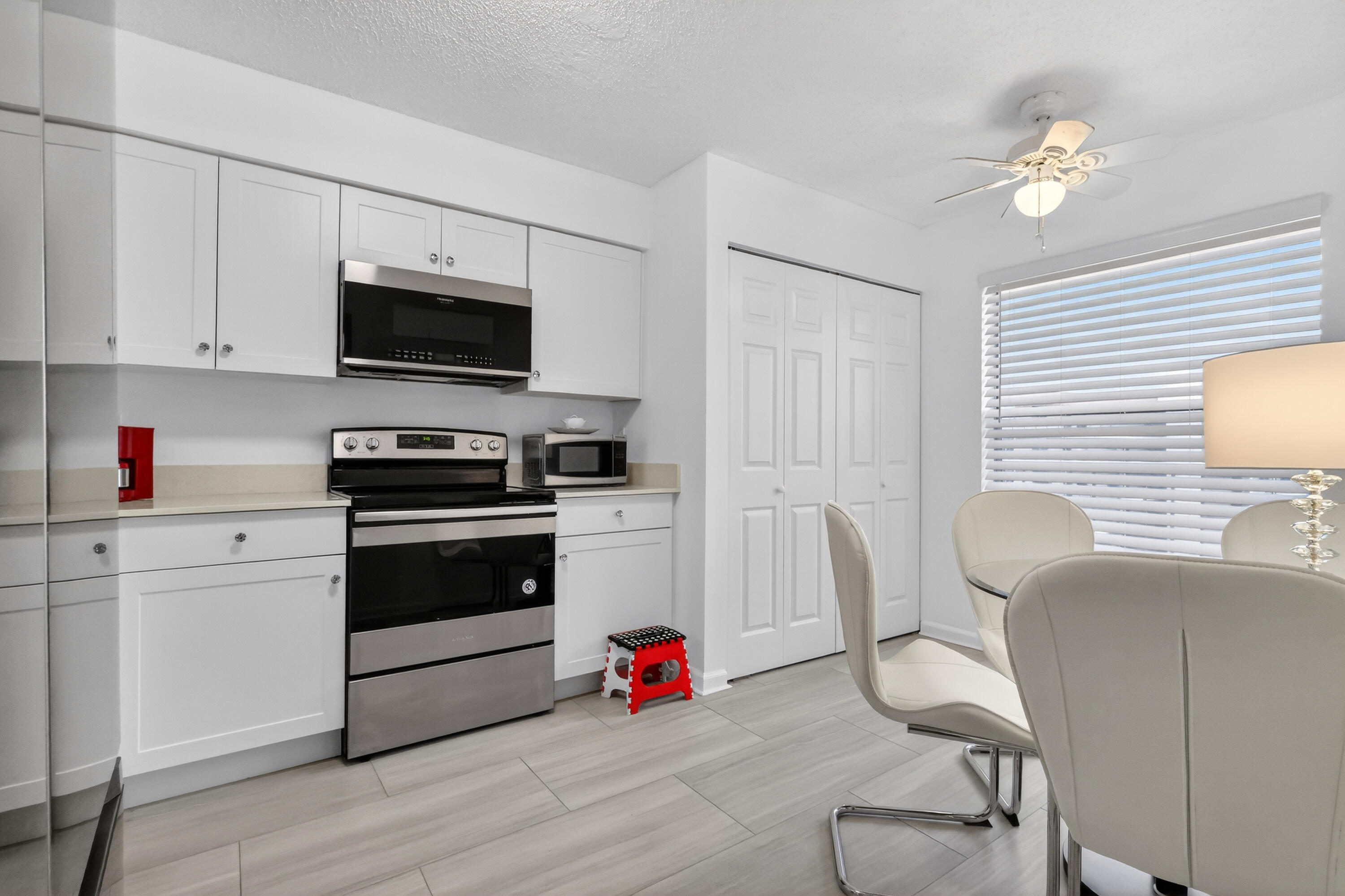 14575 Bonaire Boulevard 605 Property Photo 7