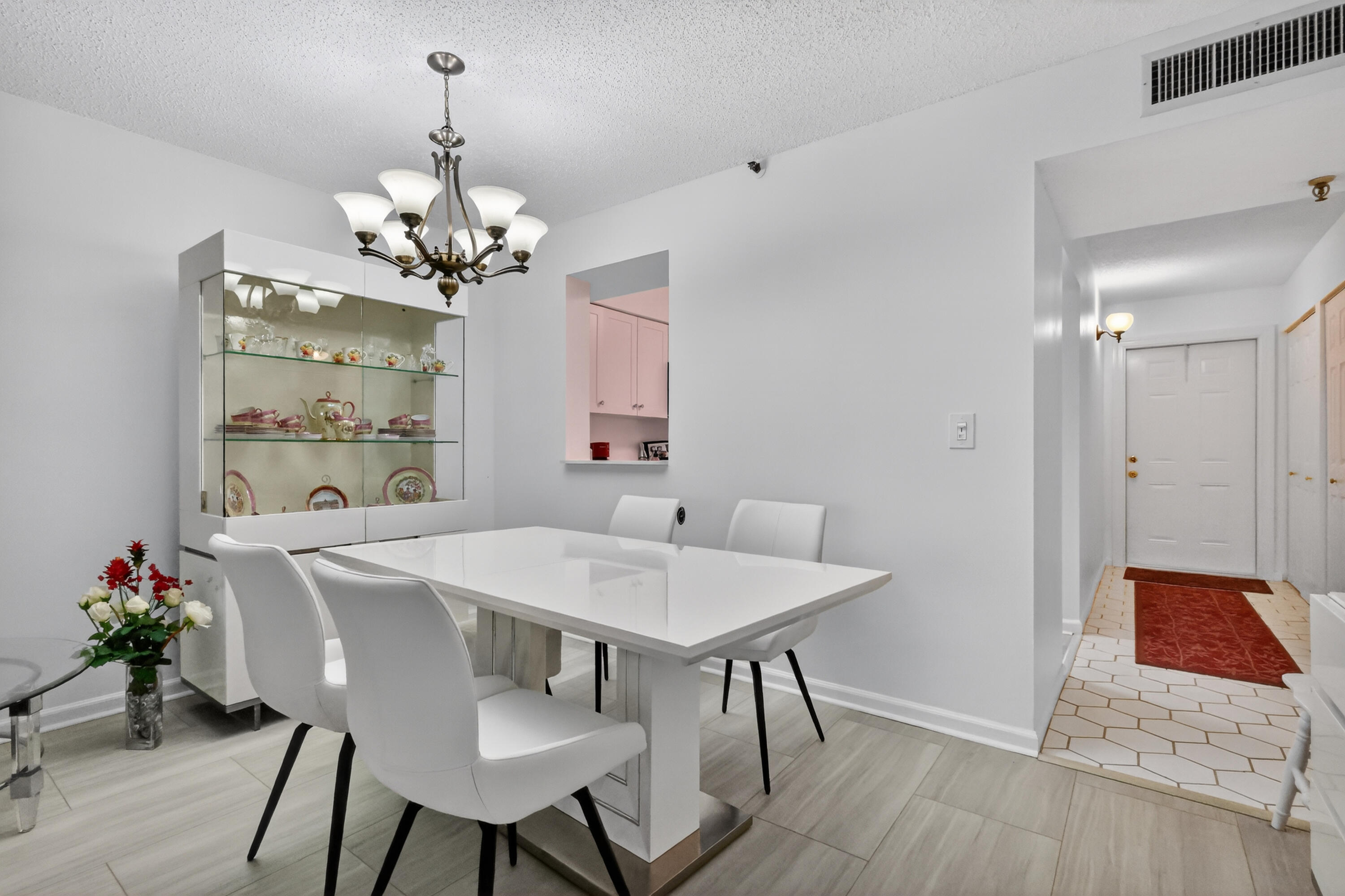 14575 Bonaire Boulevard 605 Property Photo 14