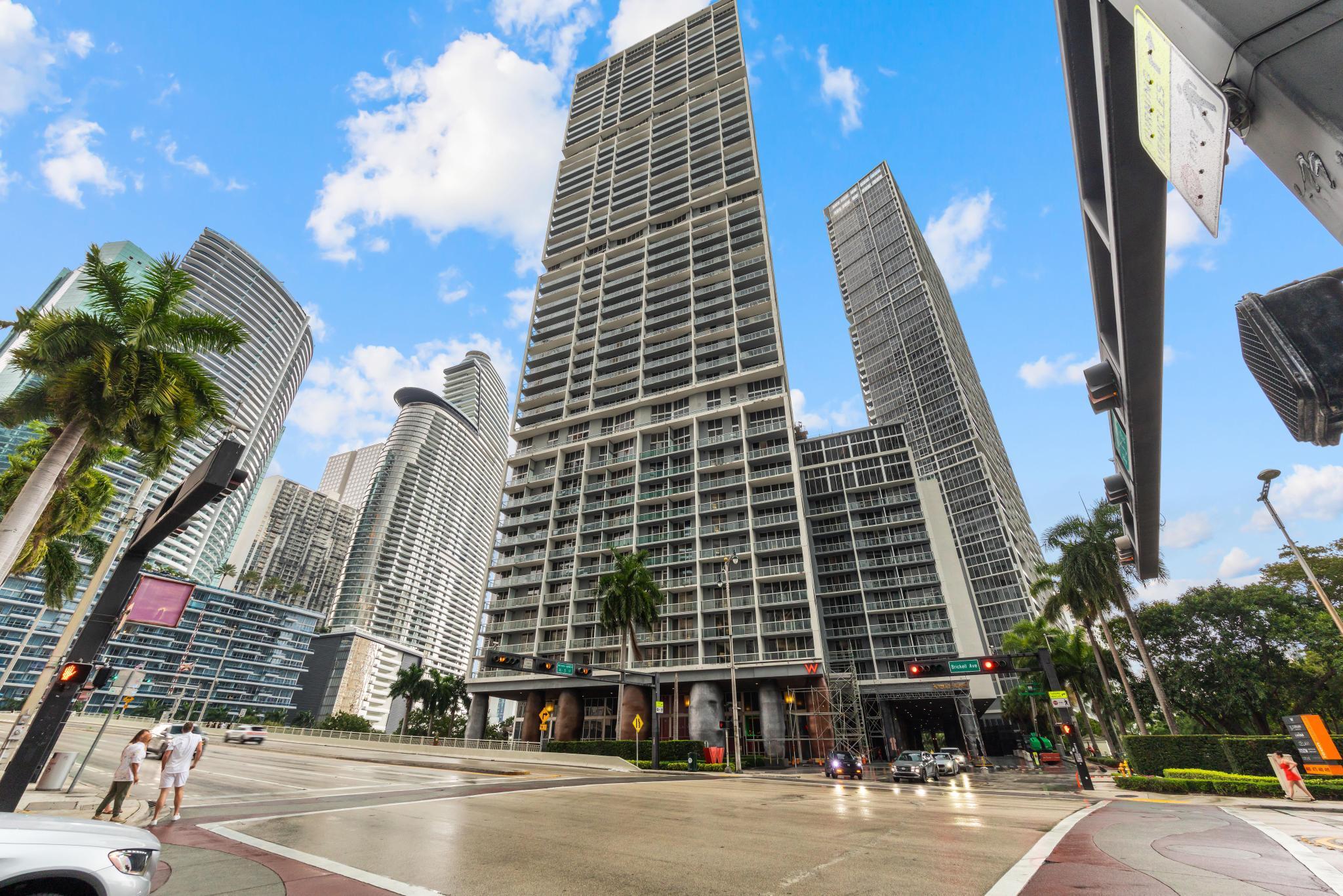 485 Brickell Avenue 2506 Property Photo 1