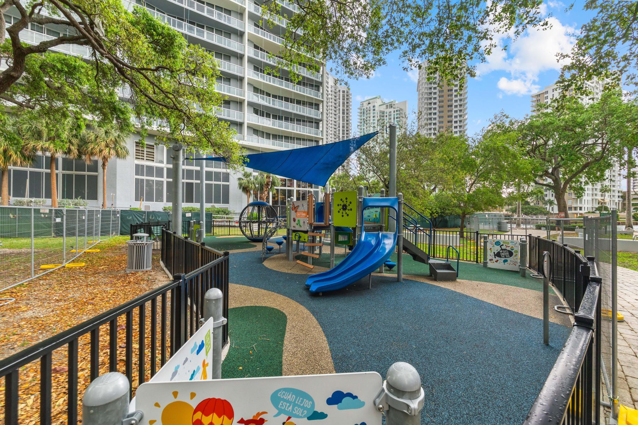 485 Brickell Avenue 2506 Property Photo 32
