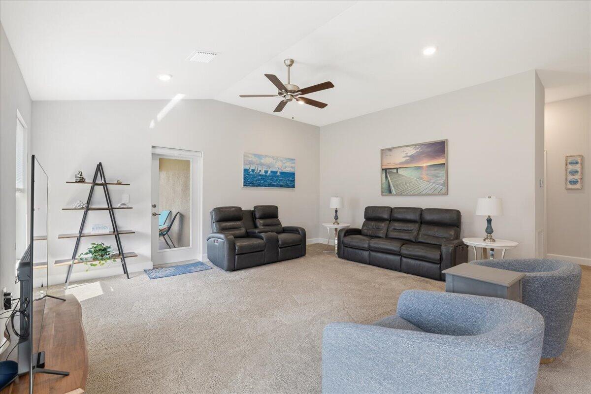 5435 Lugo Street Property Photo 4
