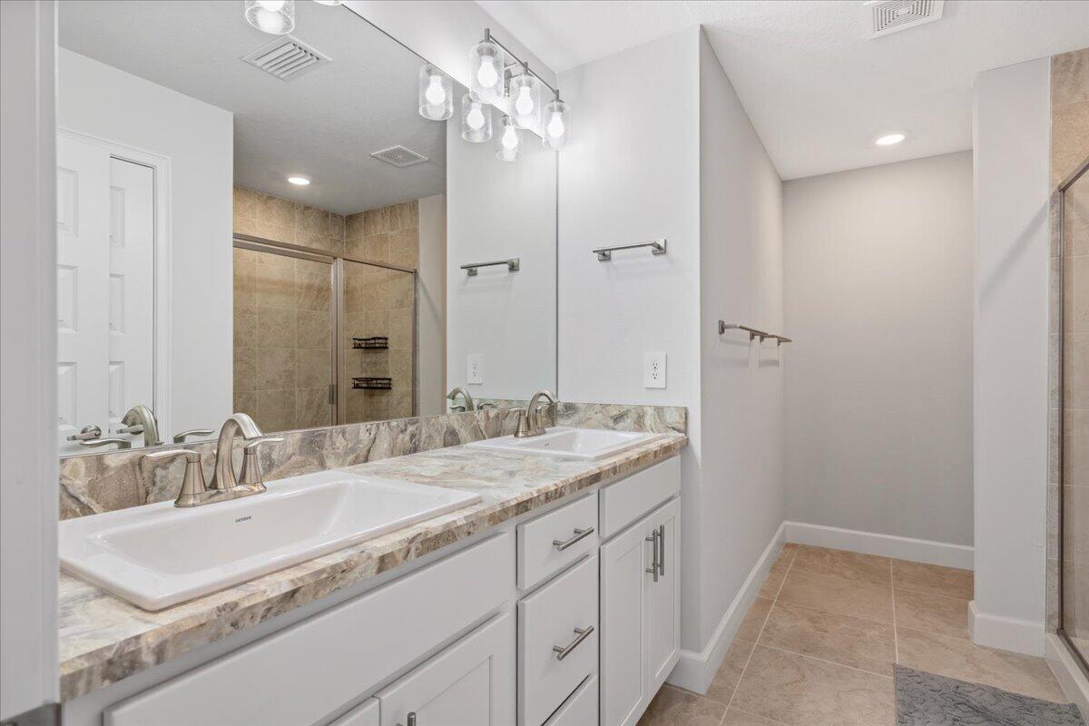 5435 Lugo Street Property Photo 21