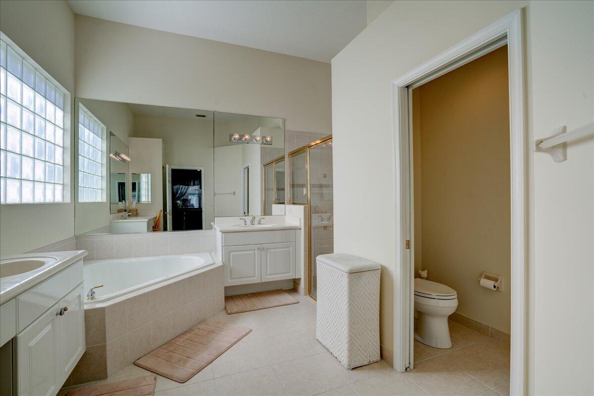 15323 Fiorenza Circle Property Photo 32