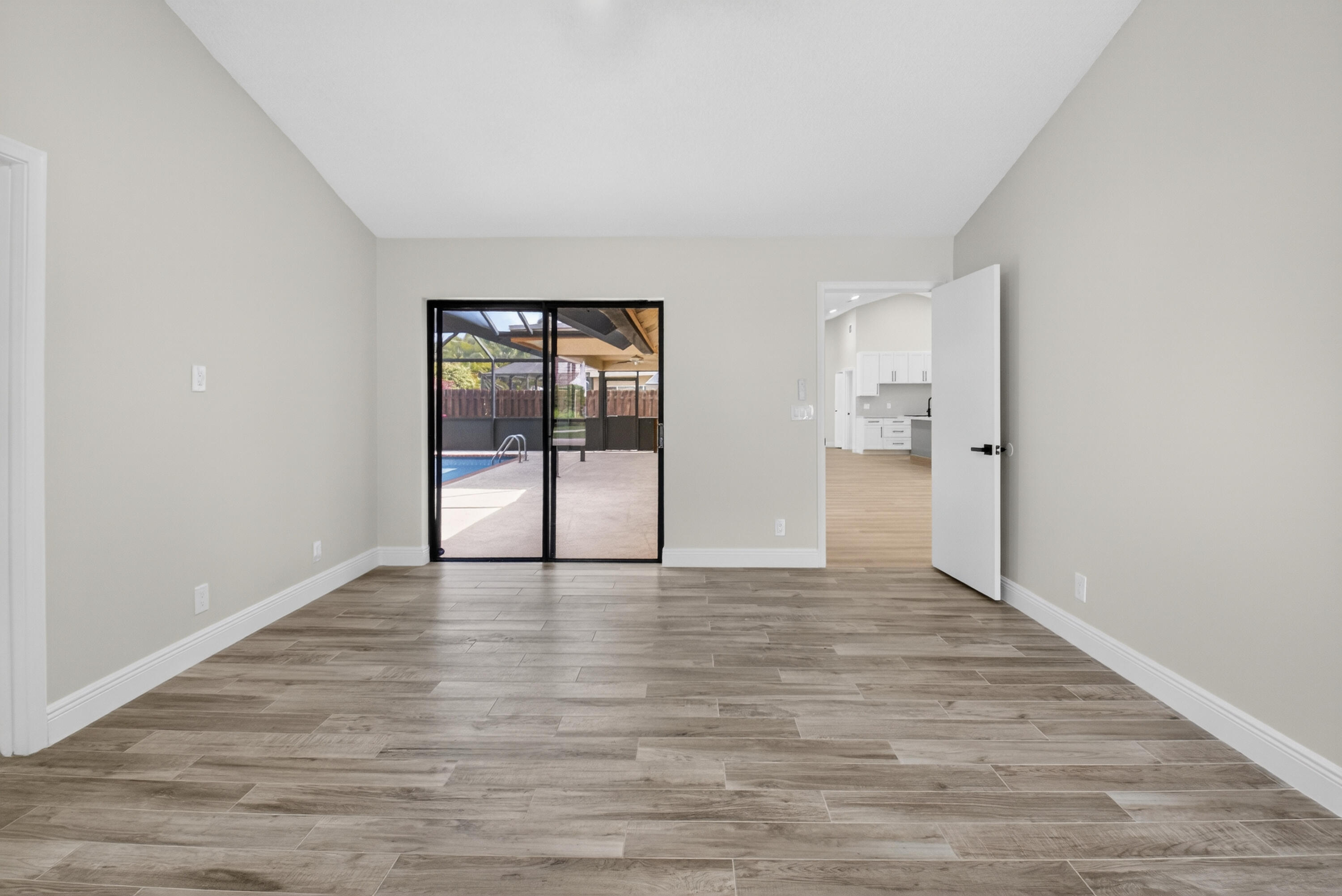 9362 Laurel Green Drive Property Photo 12