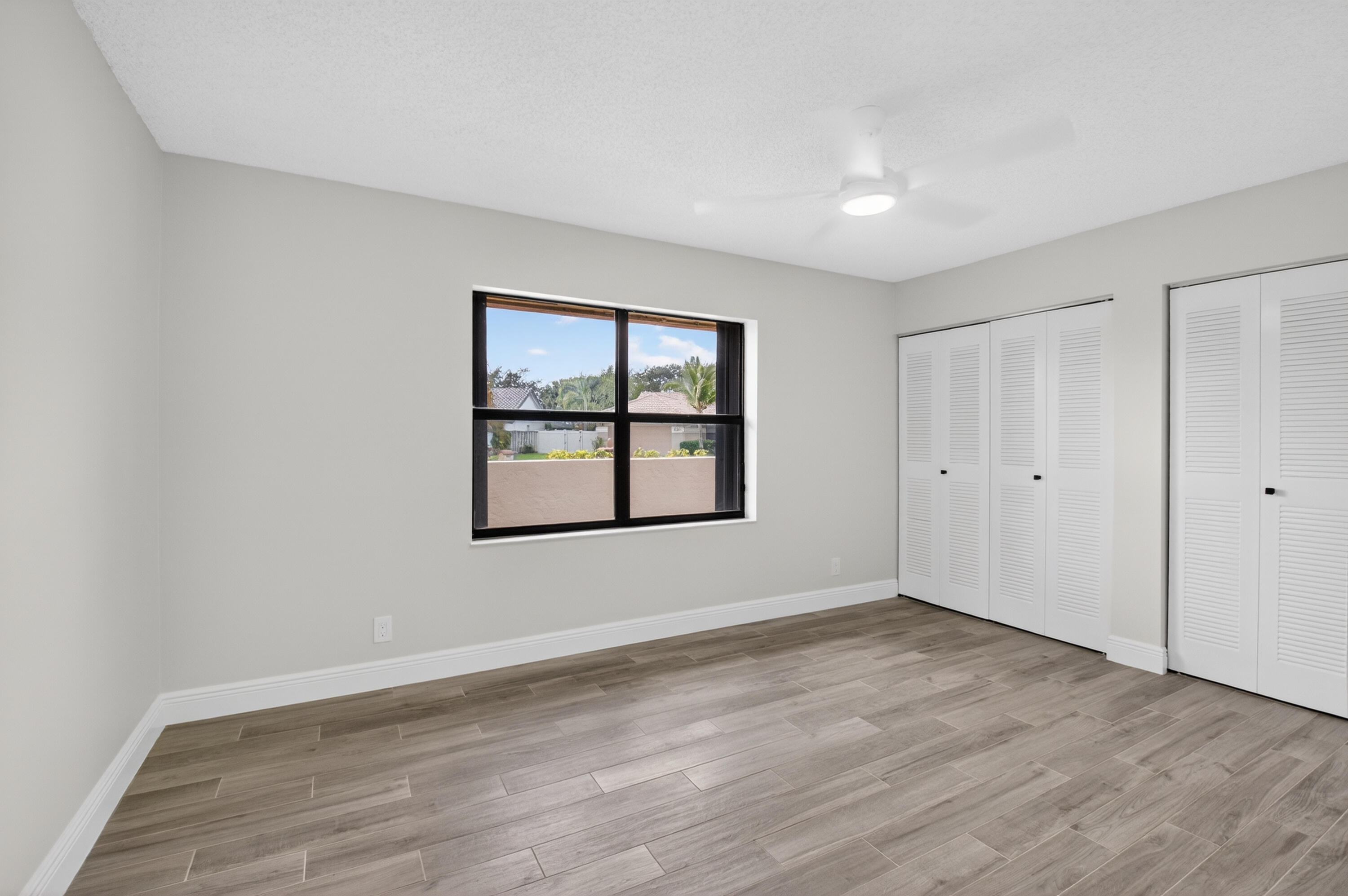 9362 Laurel Green Drive Property Photo 18