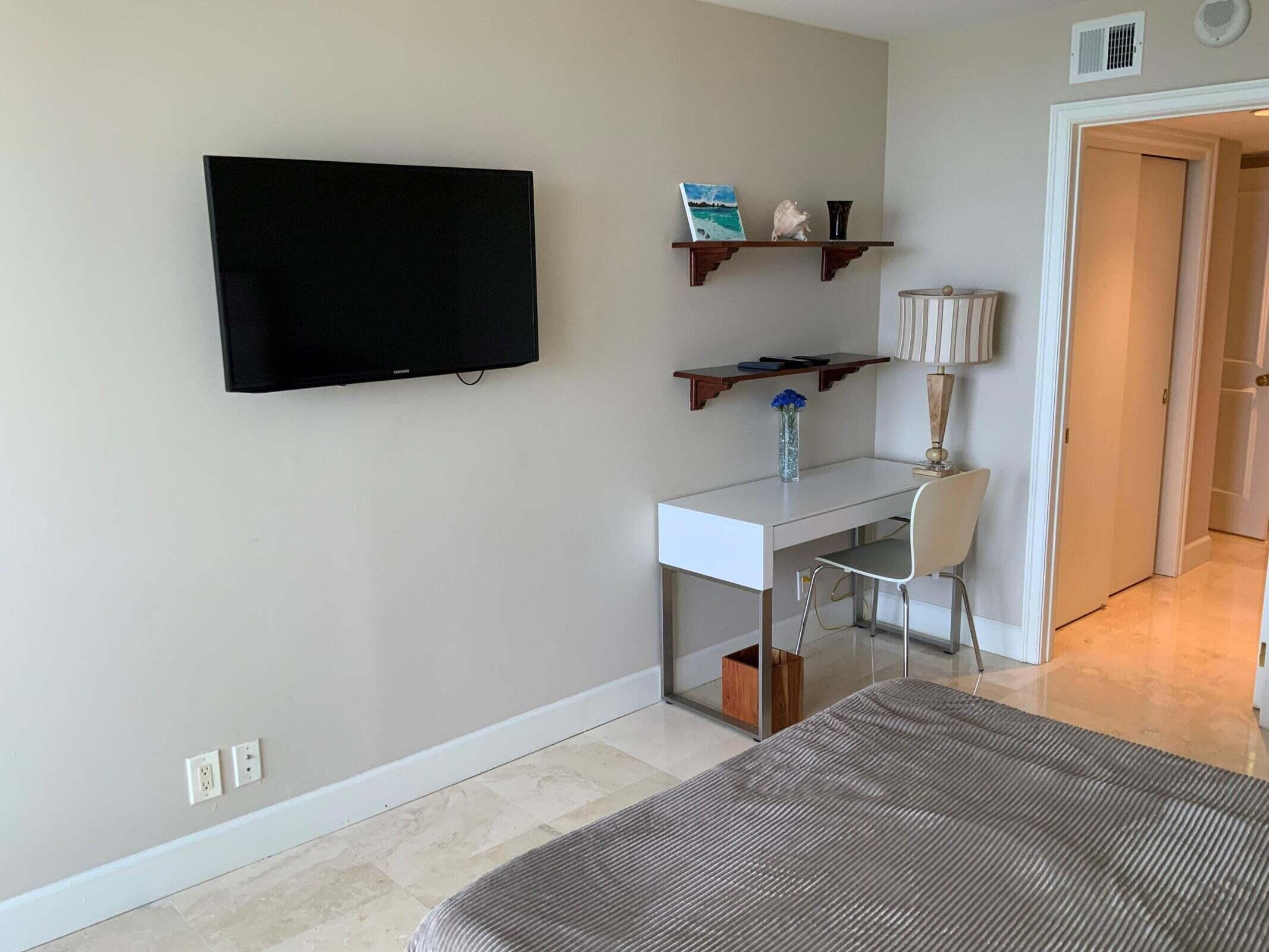 4201 N Ocean Boulevard 1705 Property Photo 16