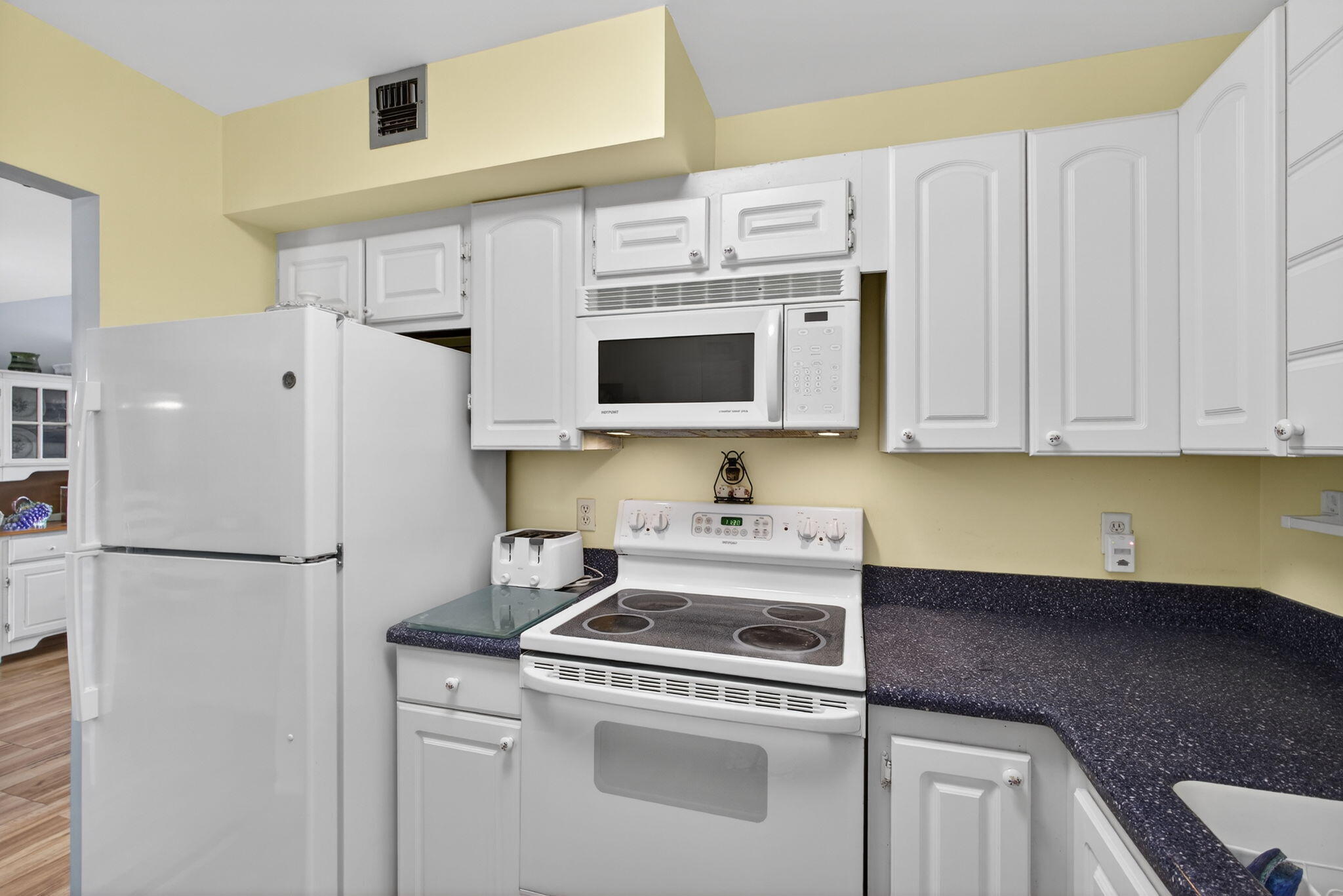336 Golfview Road 207 Property Photo 22