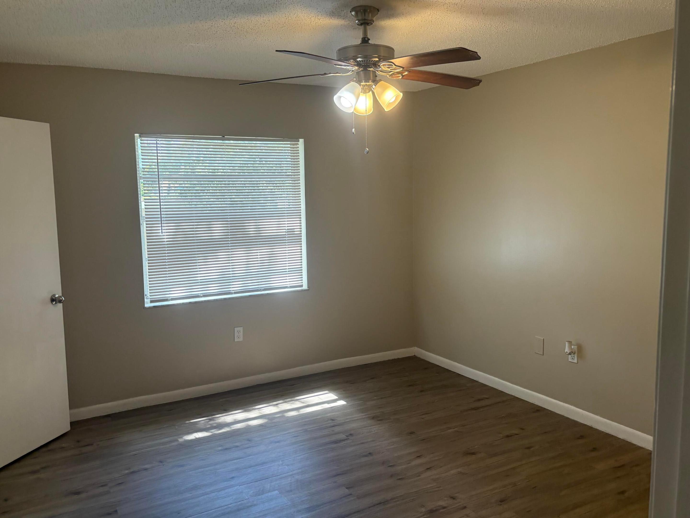 2011 Oleander Boulevard C Property Photo 10
