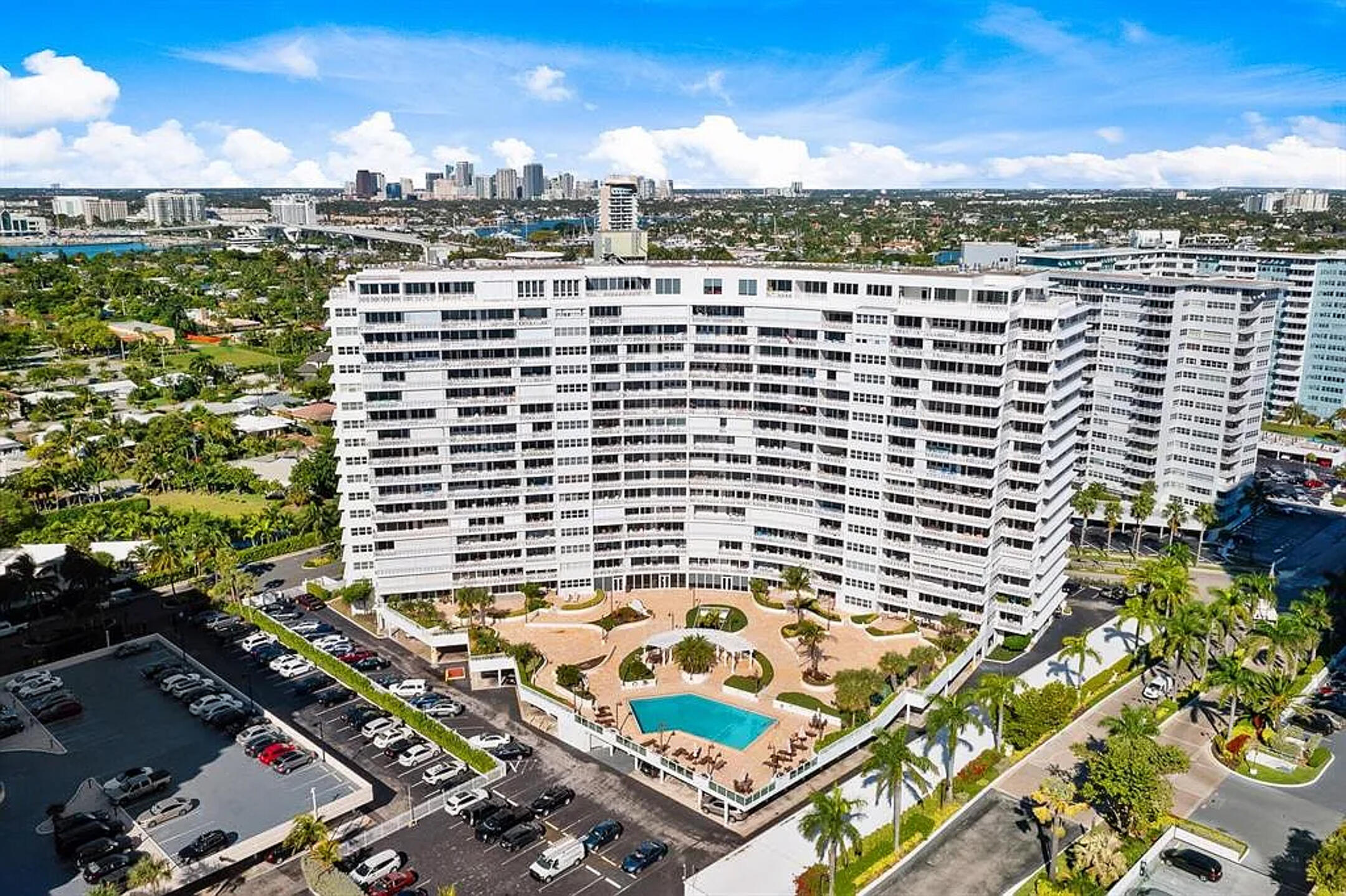 2000 S Ocean Drive 810 Property Photo 1