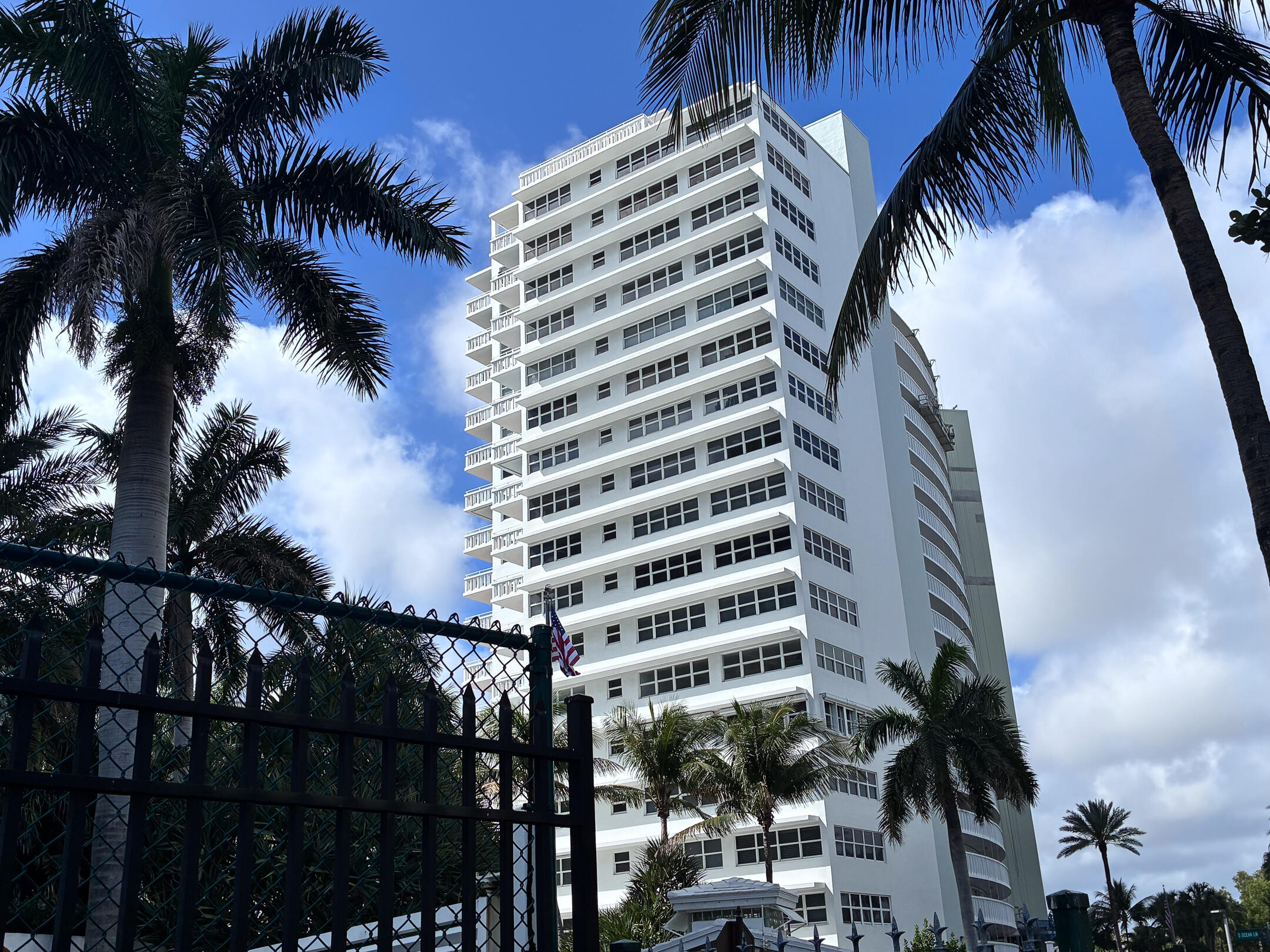 2000 S Ocean Drive 810 Property Photo 12