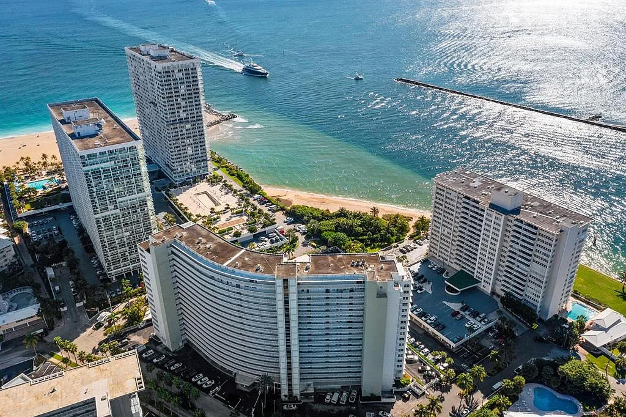2000 S Ocean Drive 810 Property Photo 16