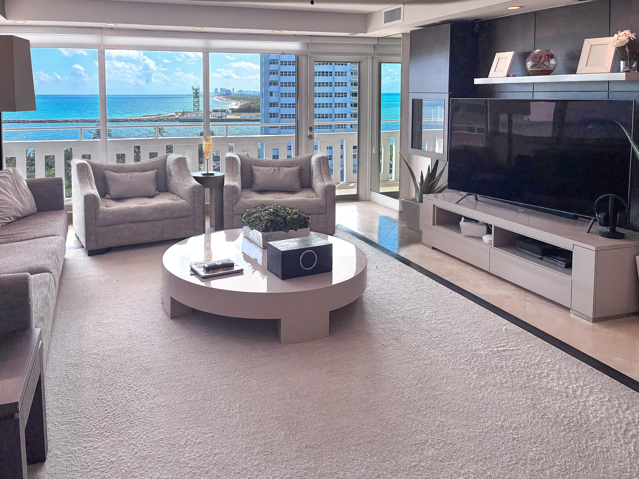 2000 S Ocean Drive 810 Property Photo 29
