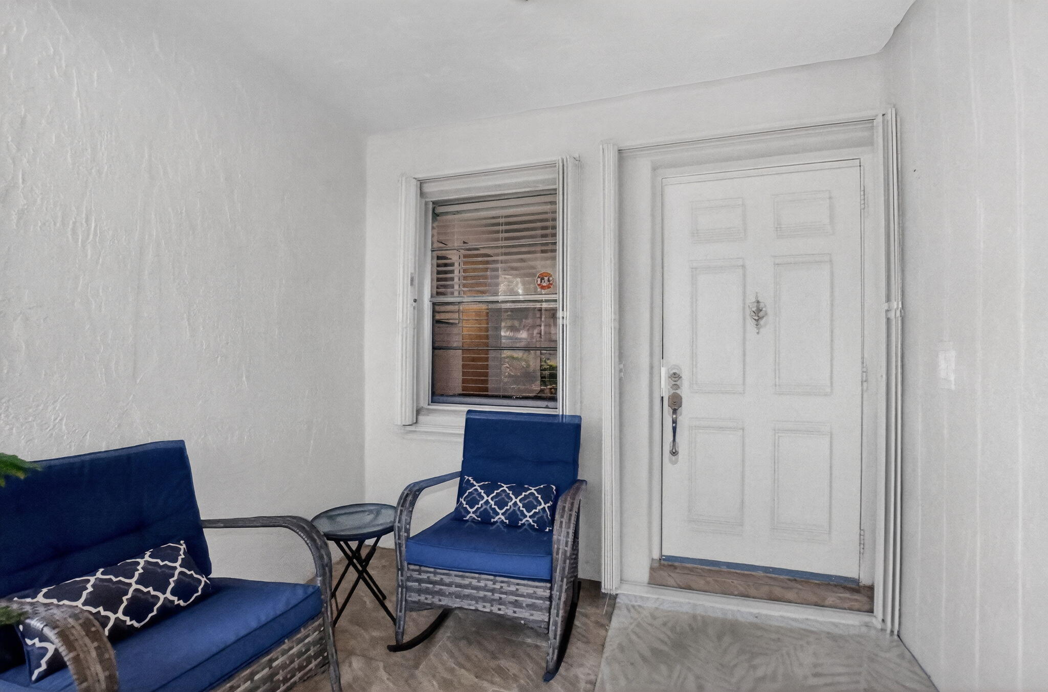 6277 Overland Place Property Photo 5