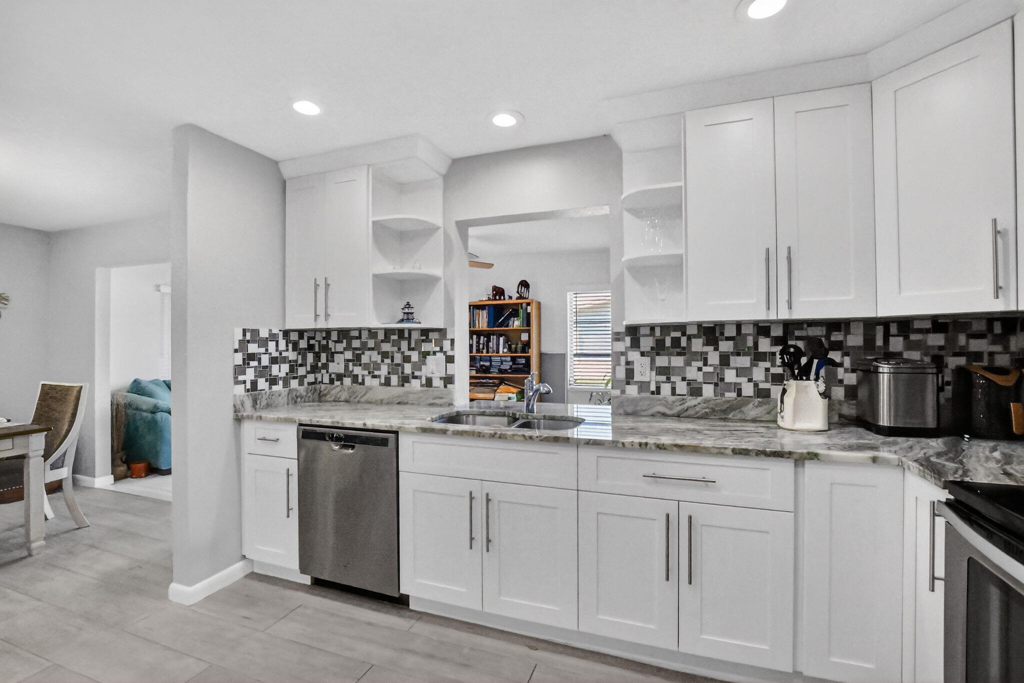 6277 Overland Place Property Photo 12