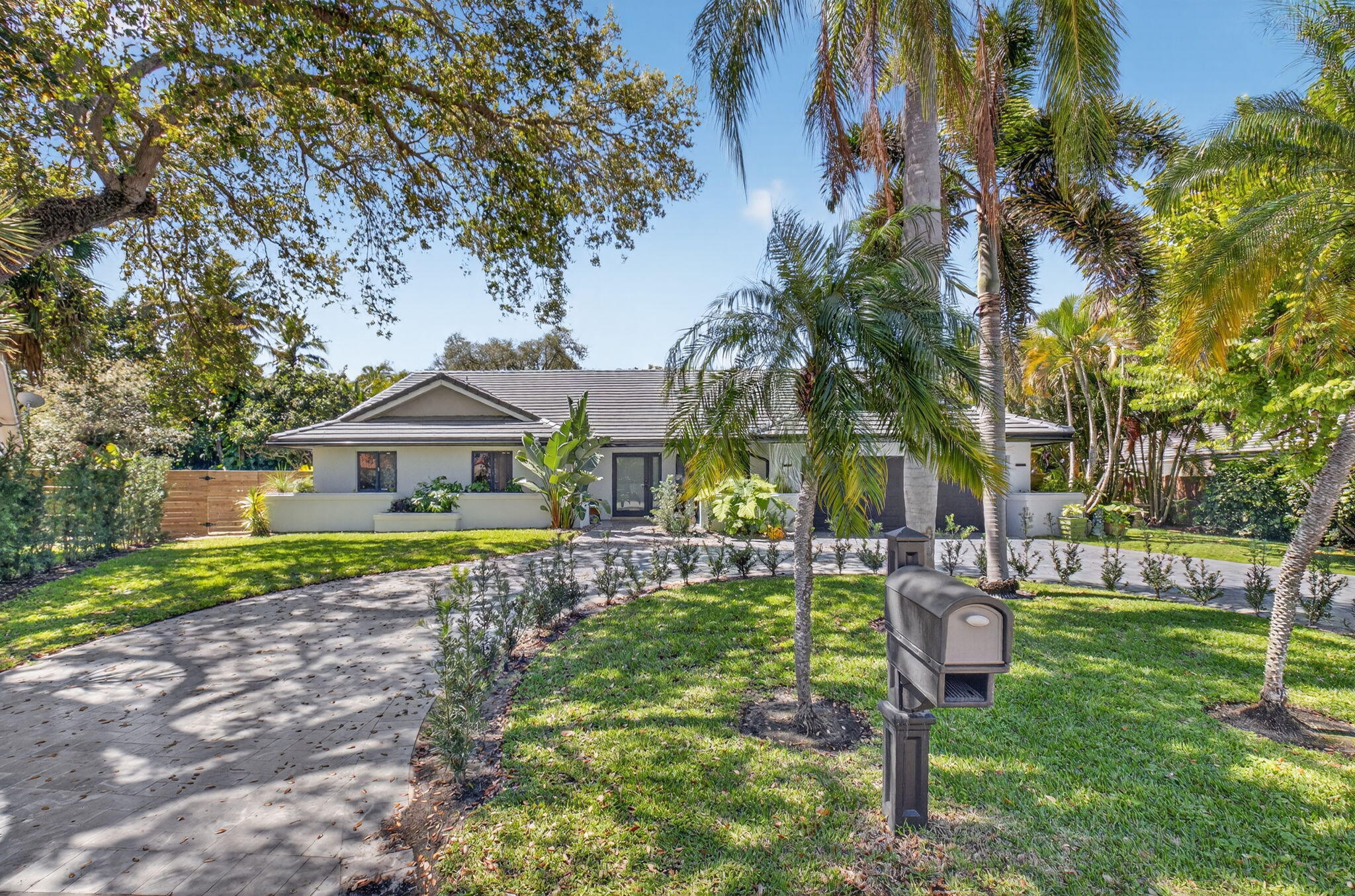 2200 SW 36th Terrace