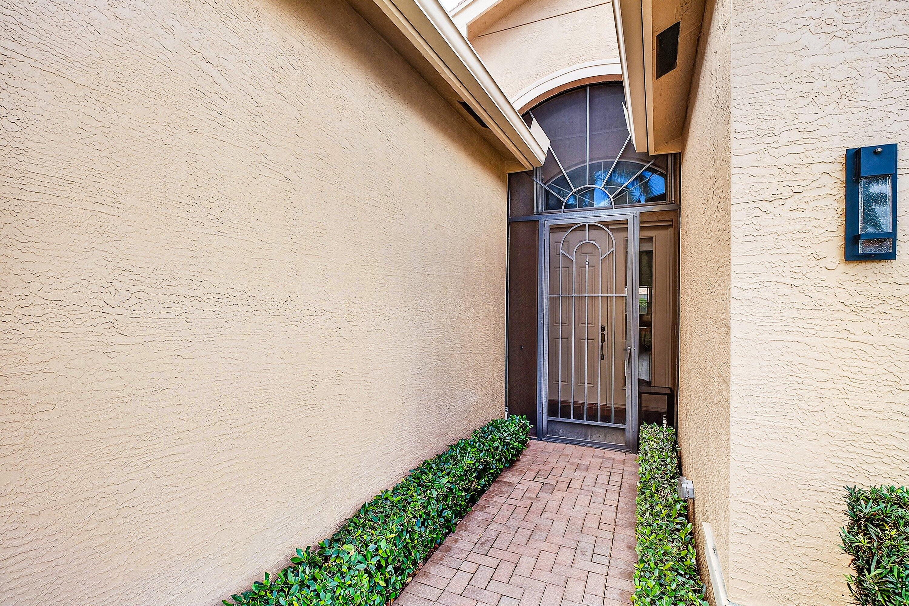 10797 Carmelcove Circle Property Photo 3