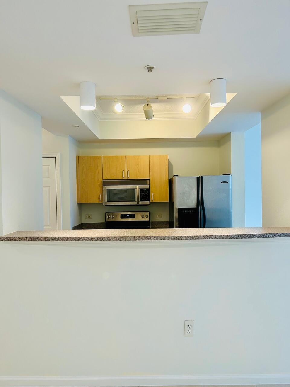 533 Ne 3rd Avenue 204 Property Photo 11