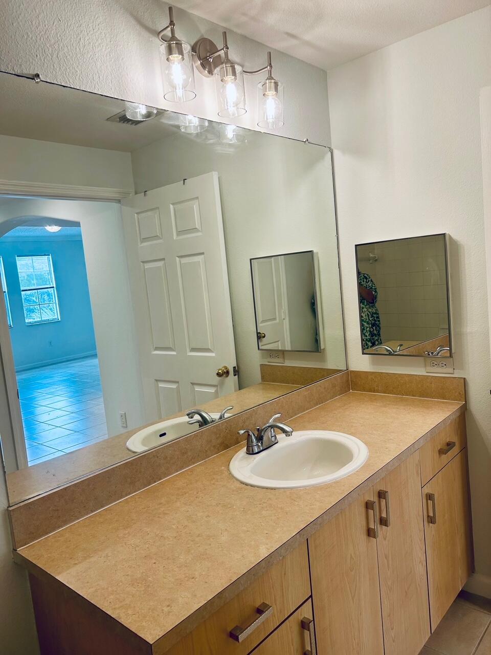 533 Ne 3rd Avenue 204 Property Photo 21