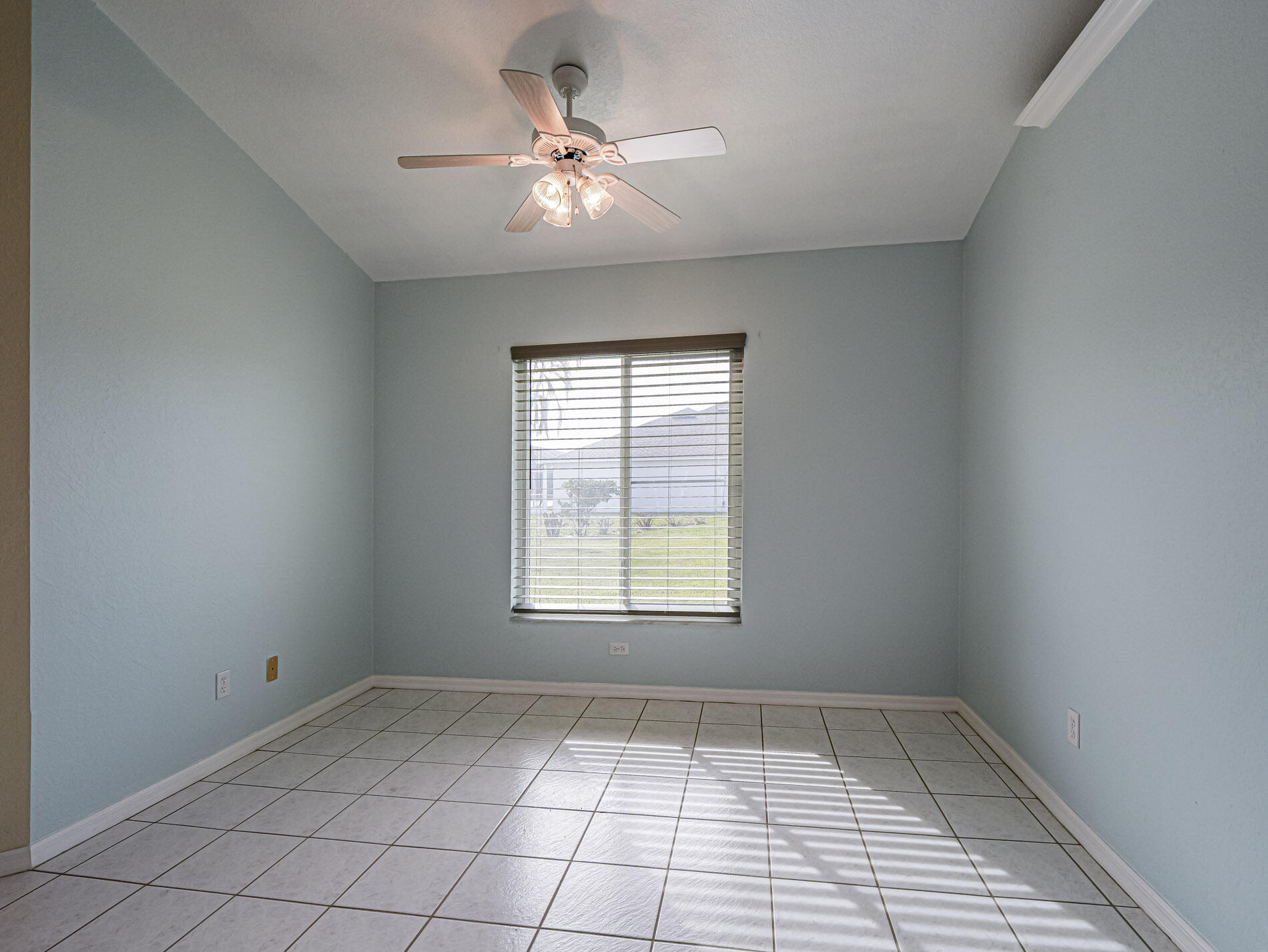 3816 Sunbeam Court Property Photo 13