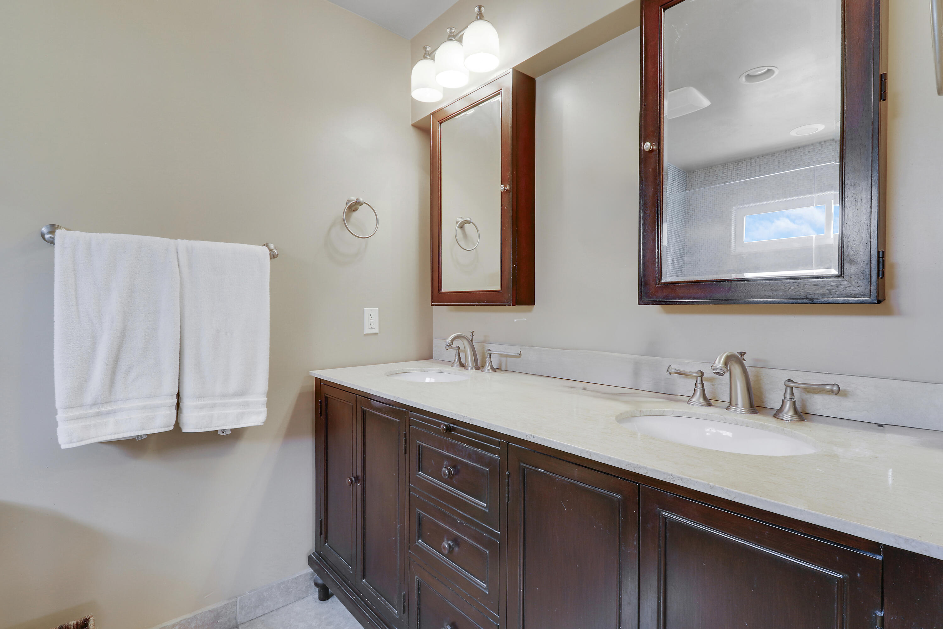 856 Country Club Drive Property Photo 11