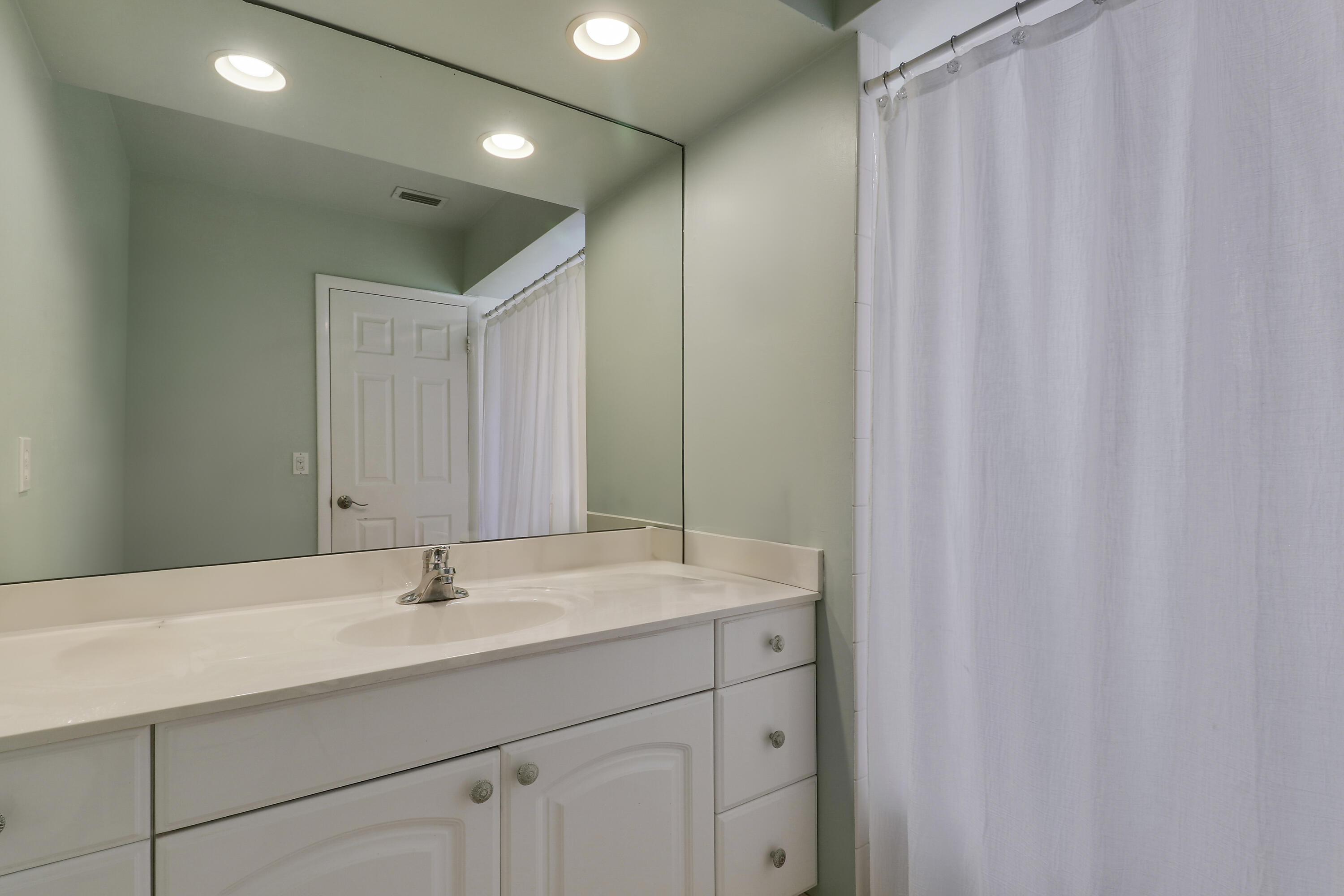 856 Country Club Drive Property Photo 18