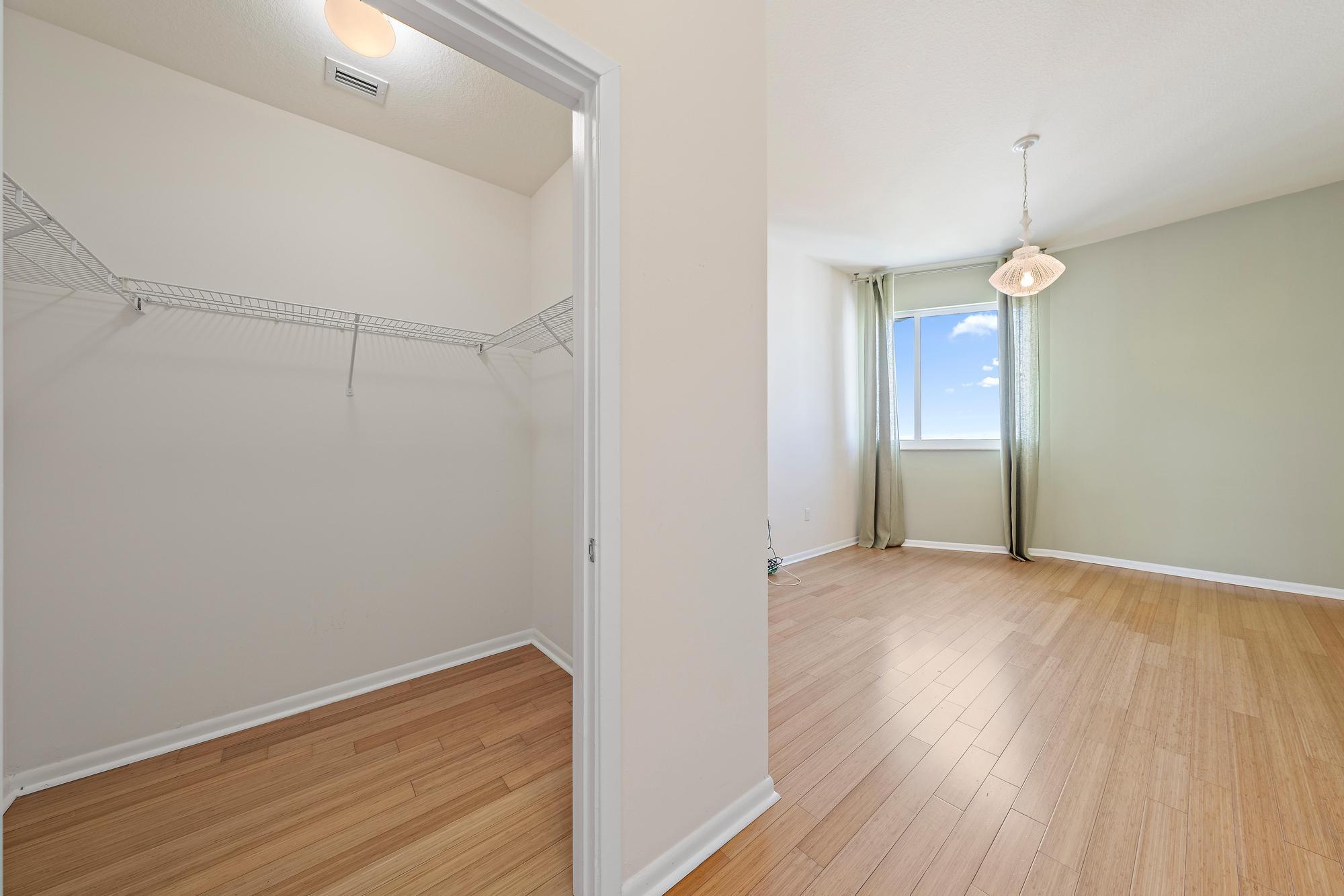 1551 N Flagler Drive Ph L7 Property Photo 10