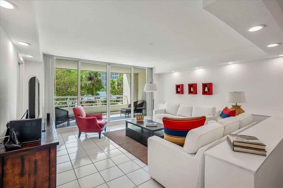 4201 N Ocean Boulevard 203 Property Photo 7