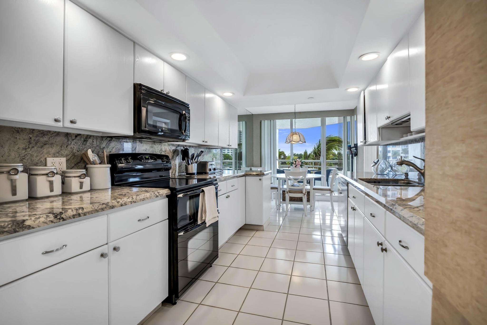 4201 N Ocean Boulevard 203 Property Photo 31