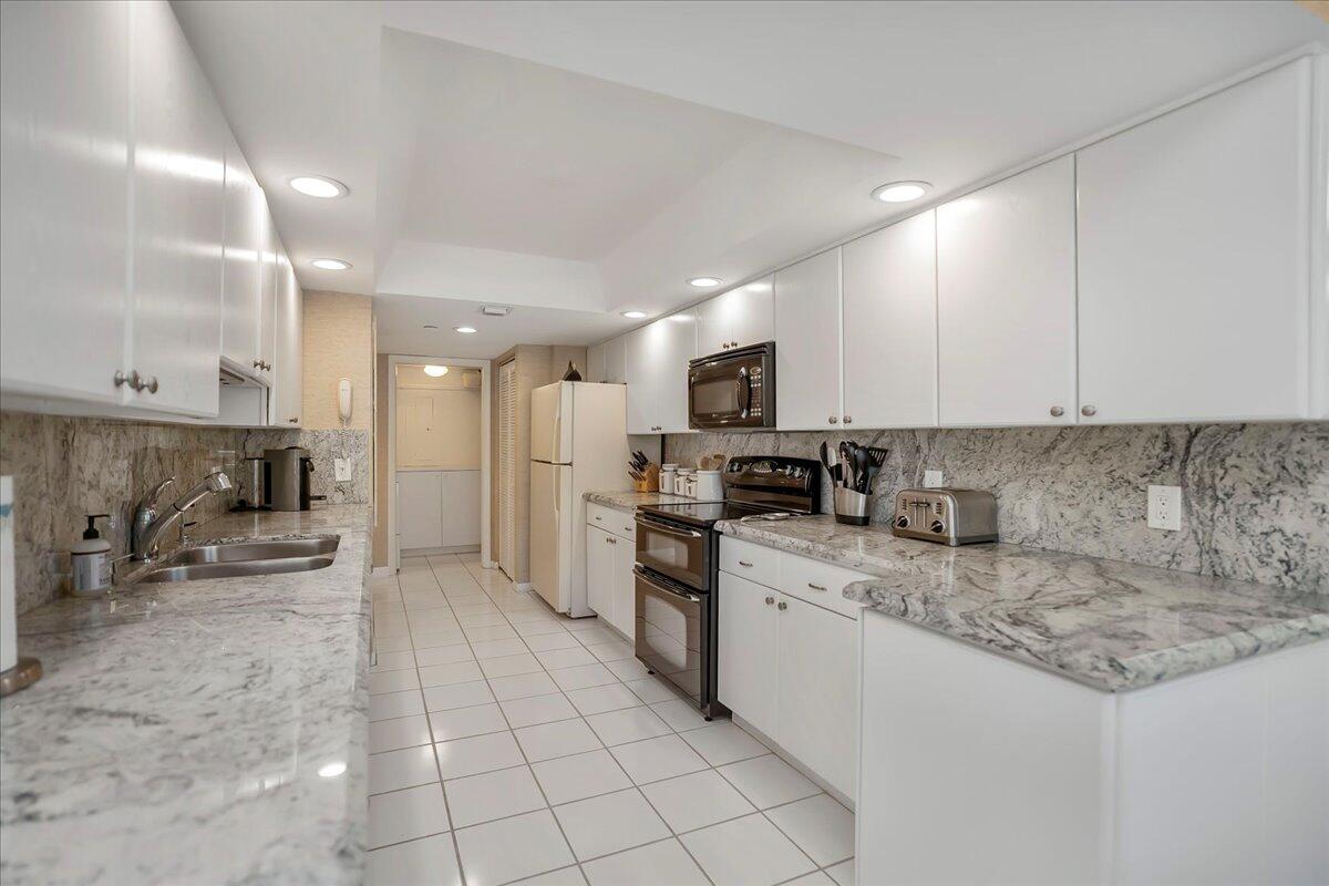 4201 N Ocean Boulevard 203 Property Photo 32