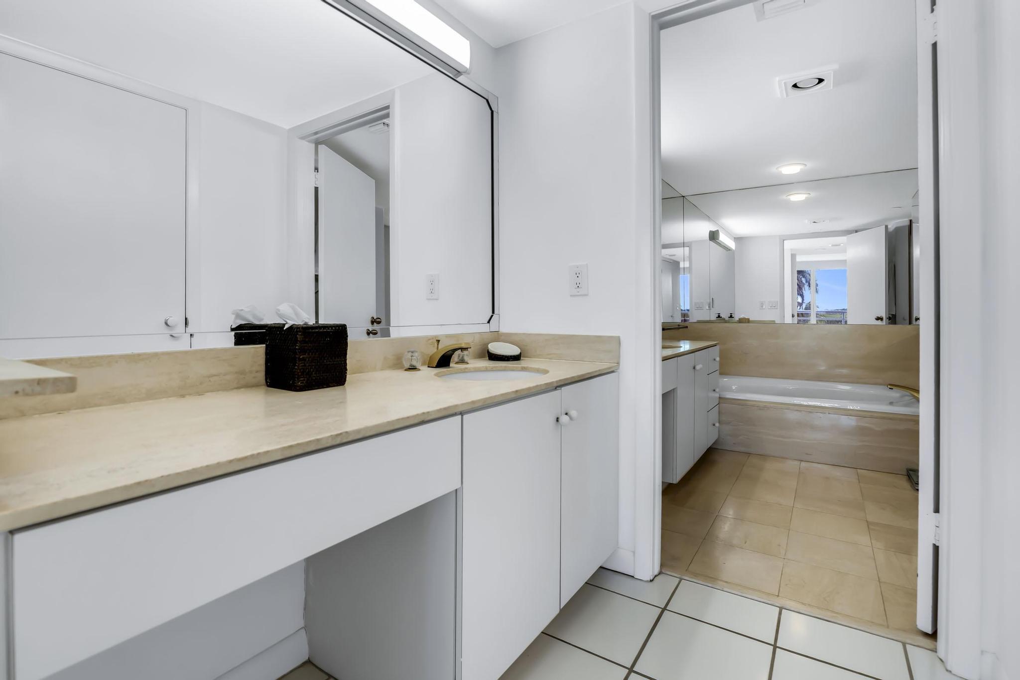 4201 N Ocean Boulevard 203 Property Photo 42