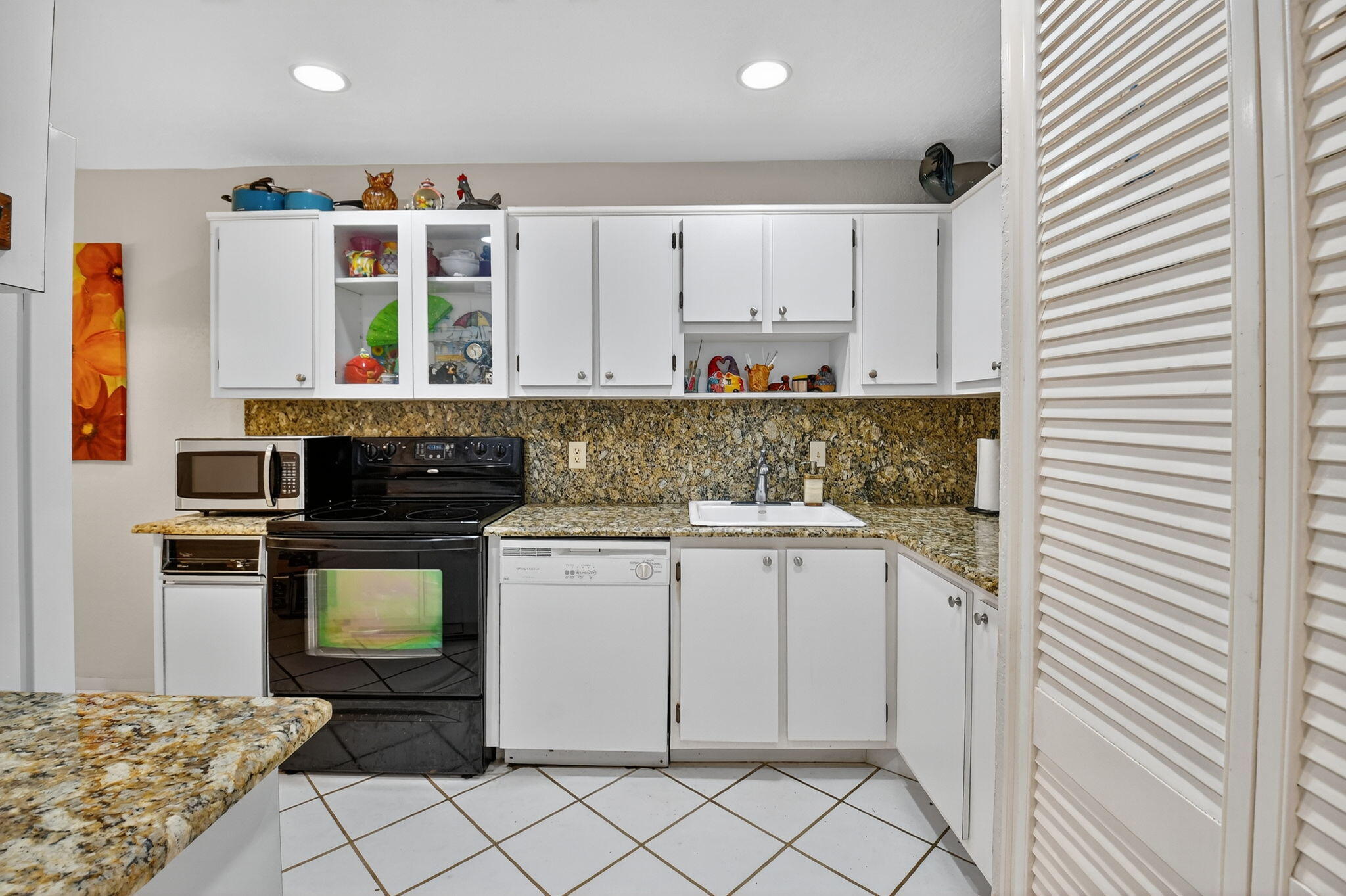 7 Southport Lane B Property Photo 14