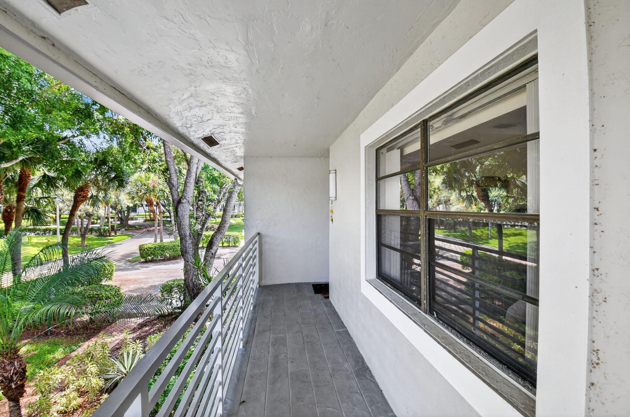 7 Southport Lane B Property Photo 25