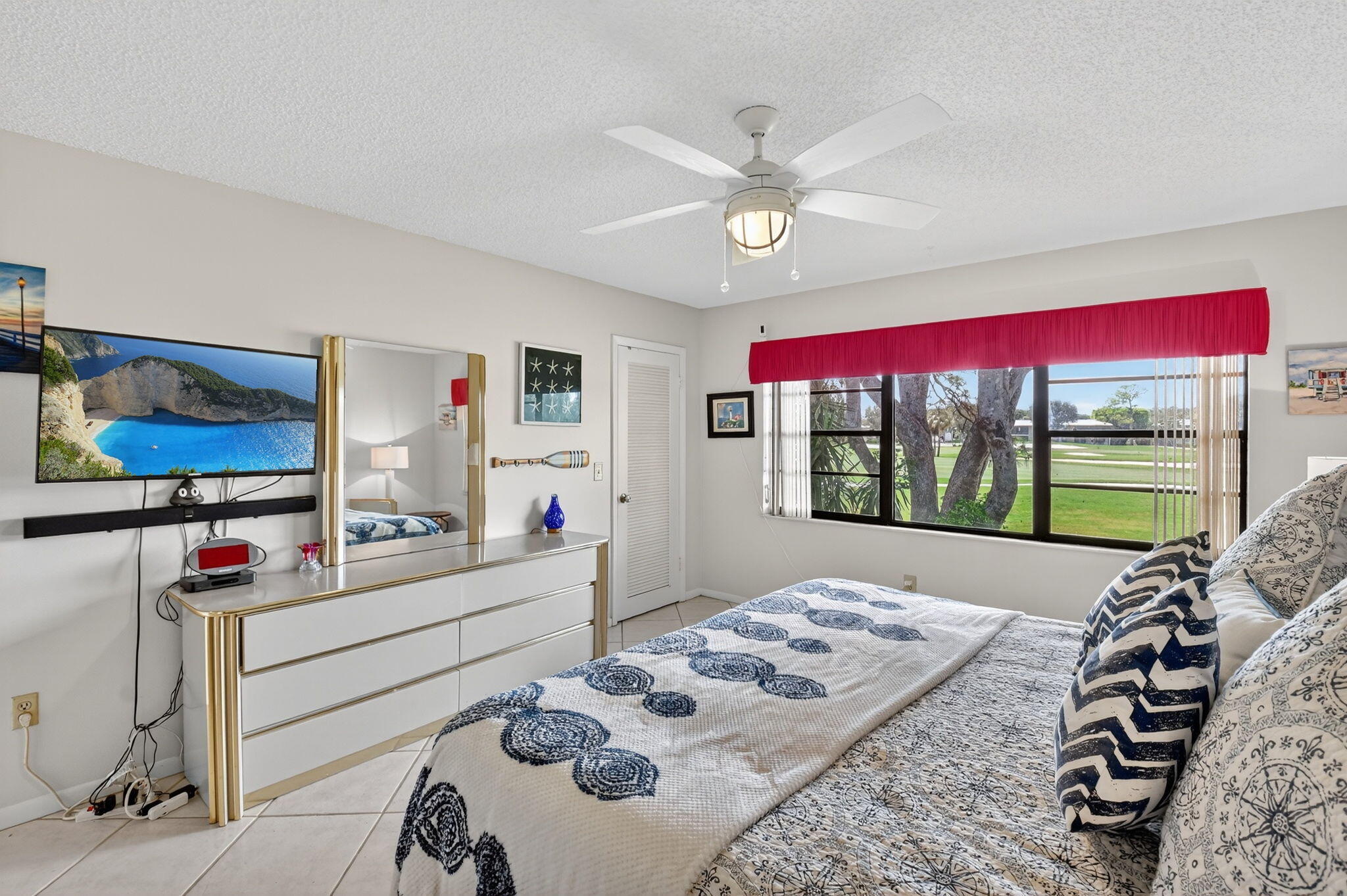 7 Southport Lane B Property Photo 32