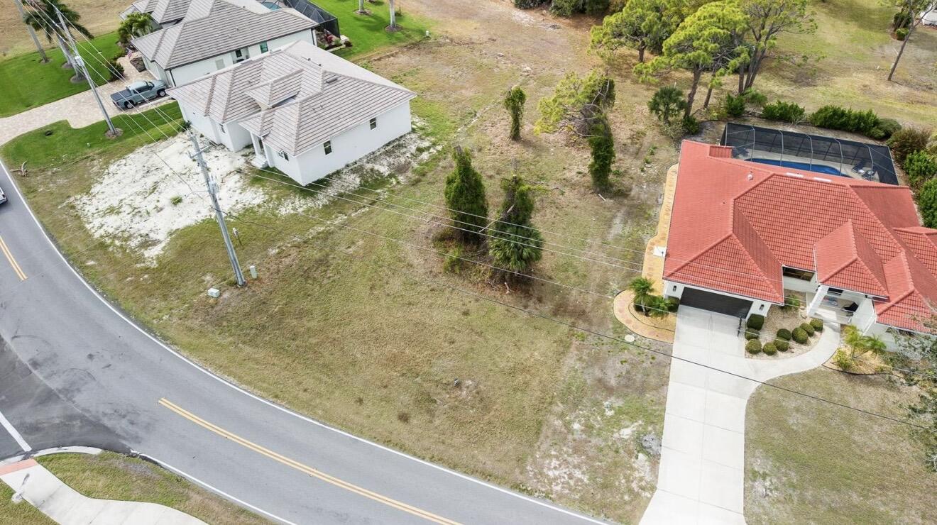 4270 Cape Haze Dr Drive Property Photo 4